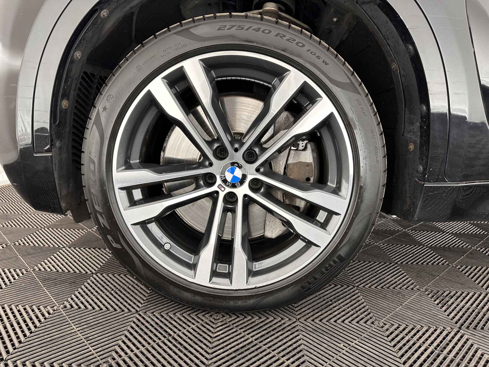 BMW X6 M50d M-Sport-Pack Aut. *PANO | DAKOTA/TERRA-VOLLEDER | HARMAN/KARDON-SURROUND | HEAD-UP | SOFT-CLOSE | FULL-LED | MEMORY-PACK | BLIND-SPOT | KEYLESS | VIRTUAL-COCKPIT | NAVI-FULLMAP | SPORT-SEATS | 20''ALU* - 29/42