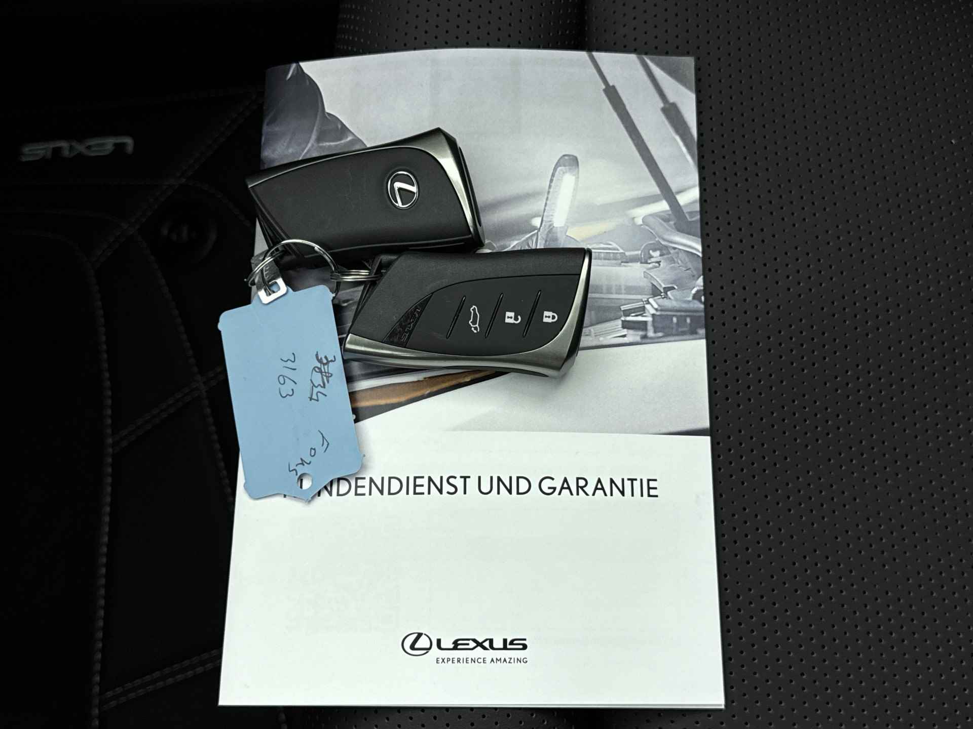 Lexus RX 450h+ Plug-in Hybrid President Line Limited | Navigatie | 360 Camera | Stoel en stuurwiel verwarmd | LM velgen | Draadloze telefoonlader | - 24/40