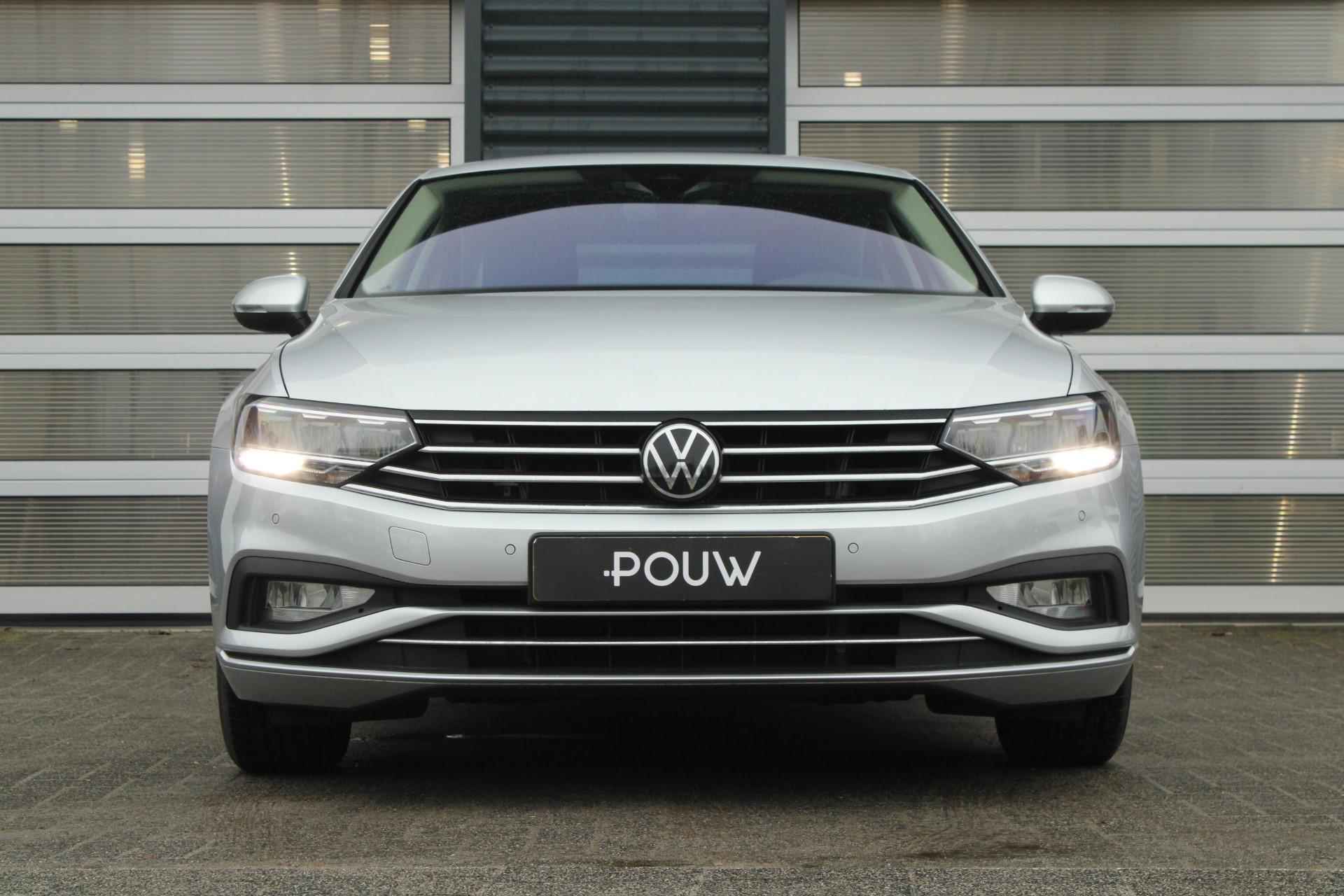 Volkswagen Passat 1.5 TSI 150pk DSG Business | Trekhaak Afneembaar | Digital Cockpit Pro | Navigatie | Apple Carplay/Android Auto - 8/52