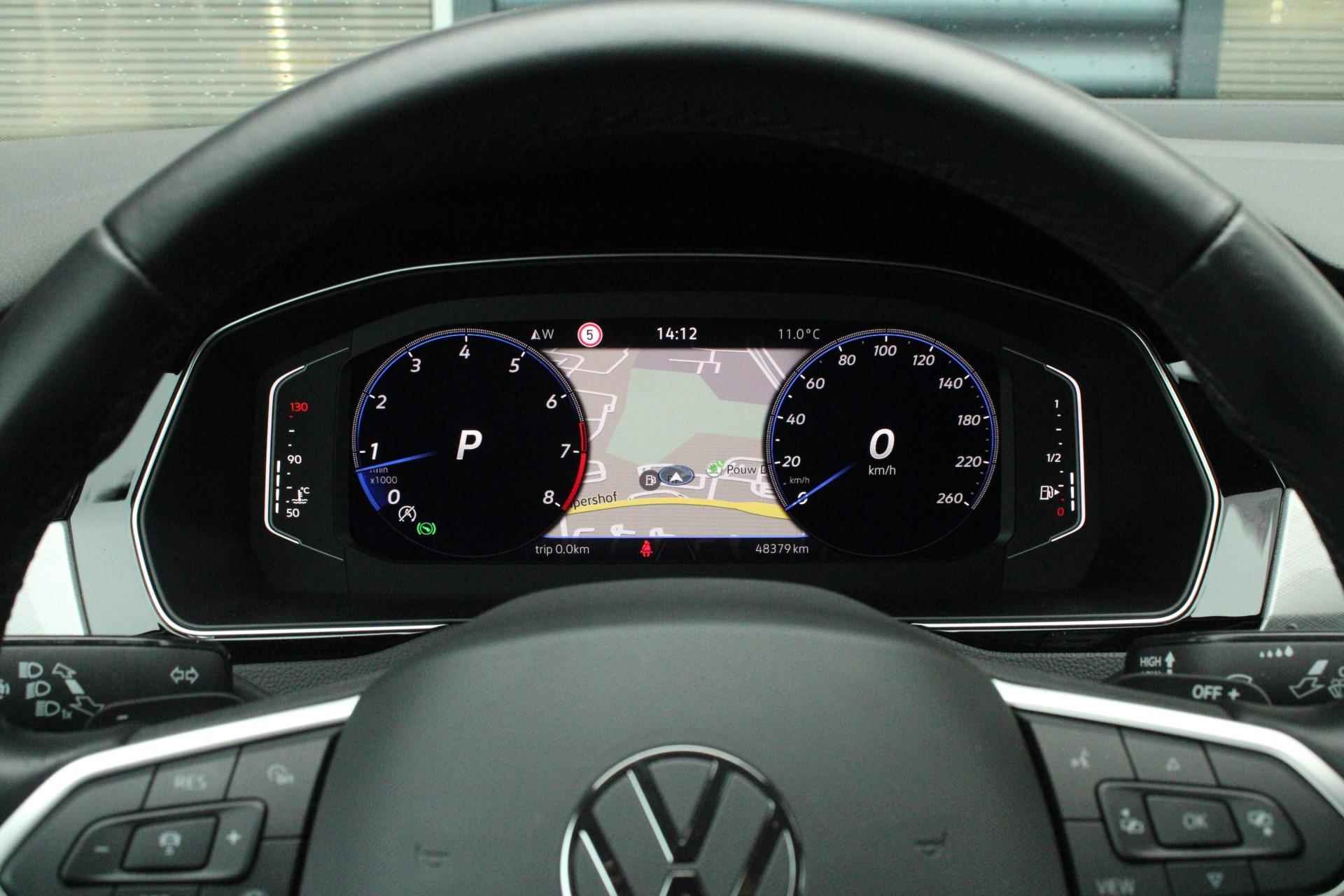 Volkswagen Passat 1.5 TSI 150pk DSG Business | Trekhaak Afneembaar | Digital Cockpit Pro | Navigatie | Apple Carplay/Android Auto - 25/52