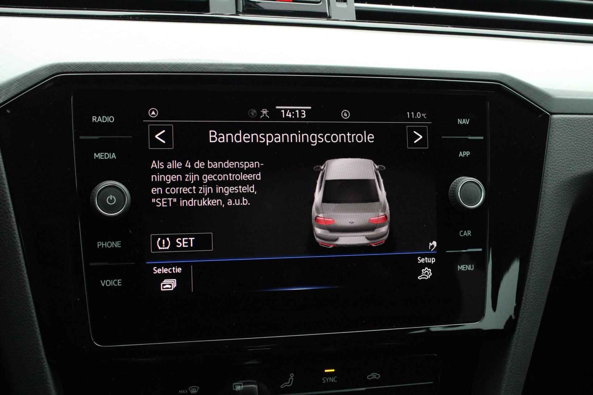 Volkswagen Passat 1.5 TSI 150pk DSG Business | Trekhaak Afneembaar | Digital Cockpit Pro | Navigatie | Apple Carplay/Android Auto - 50/52