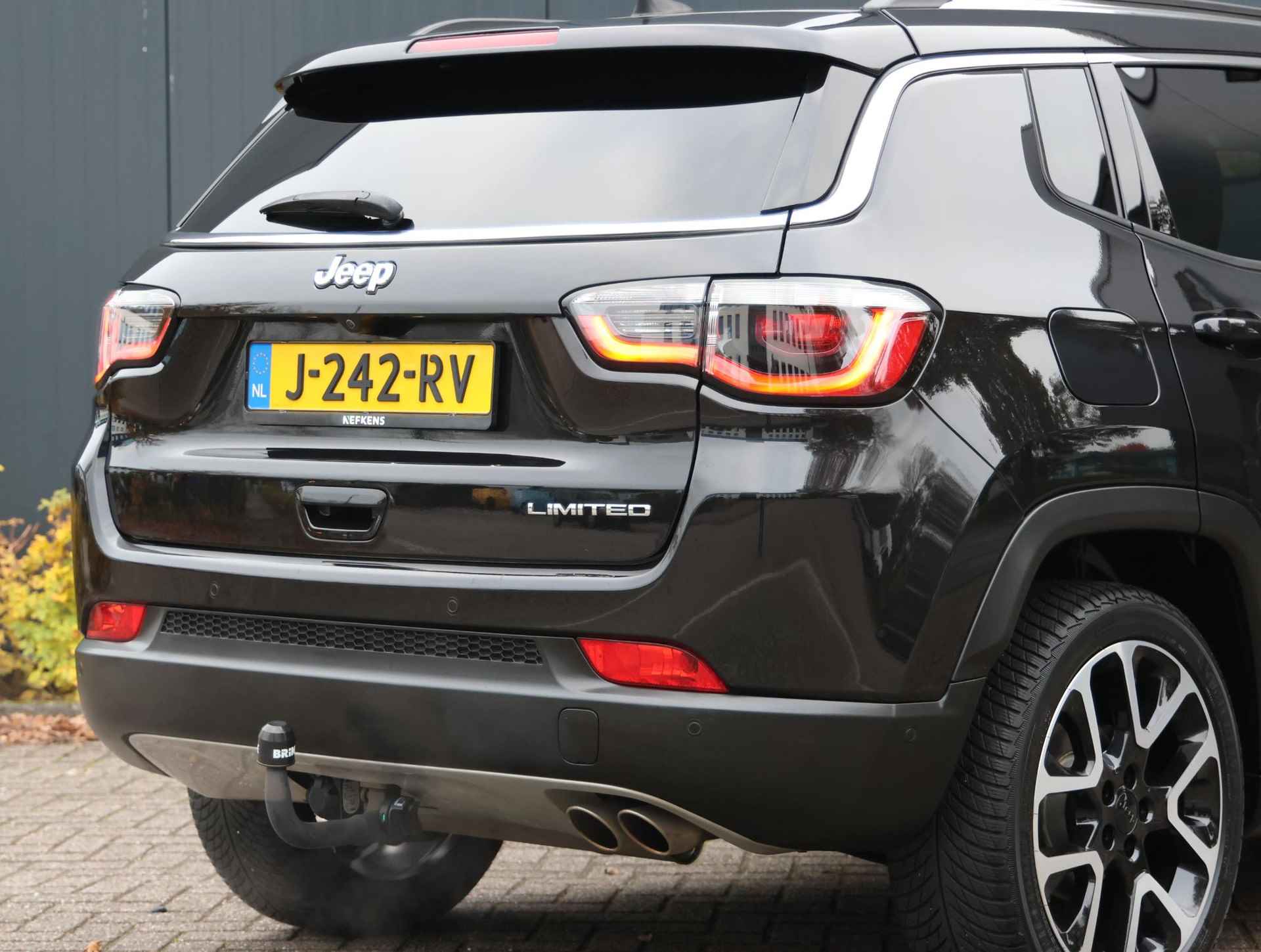 Jeep Compass 150pk Turbo Limited (1ste eig./Electr.klep/Camera/T.haak/19"LMV/NAV./Keyless) - 39/41