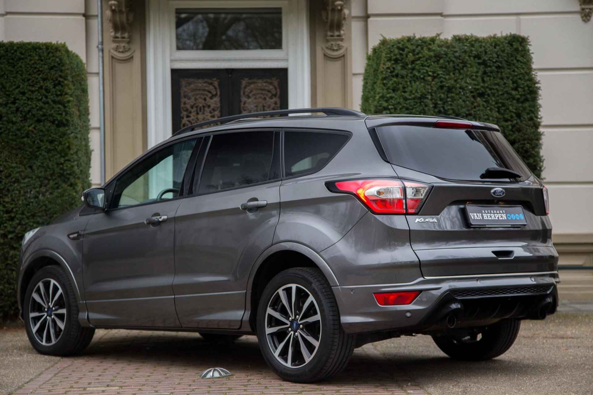 Ford Kuga 1.5 EcoBoost ST Line Trekhaak | Pano | Camera | Sony Sound - 2/53