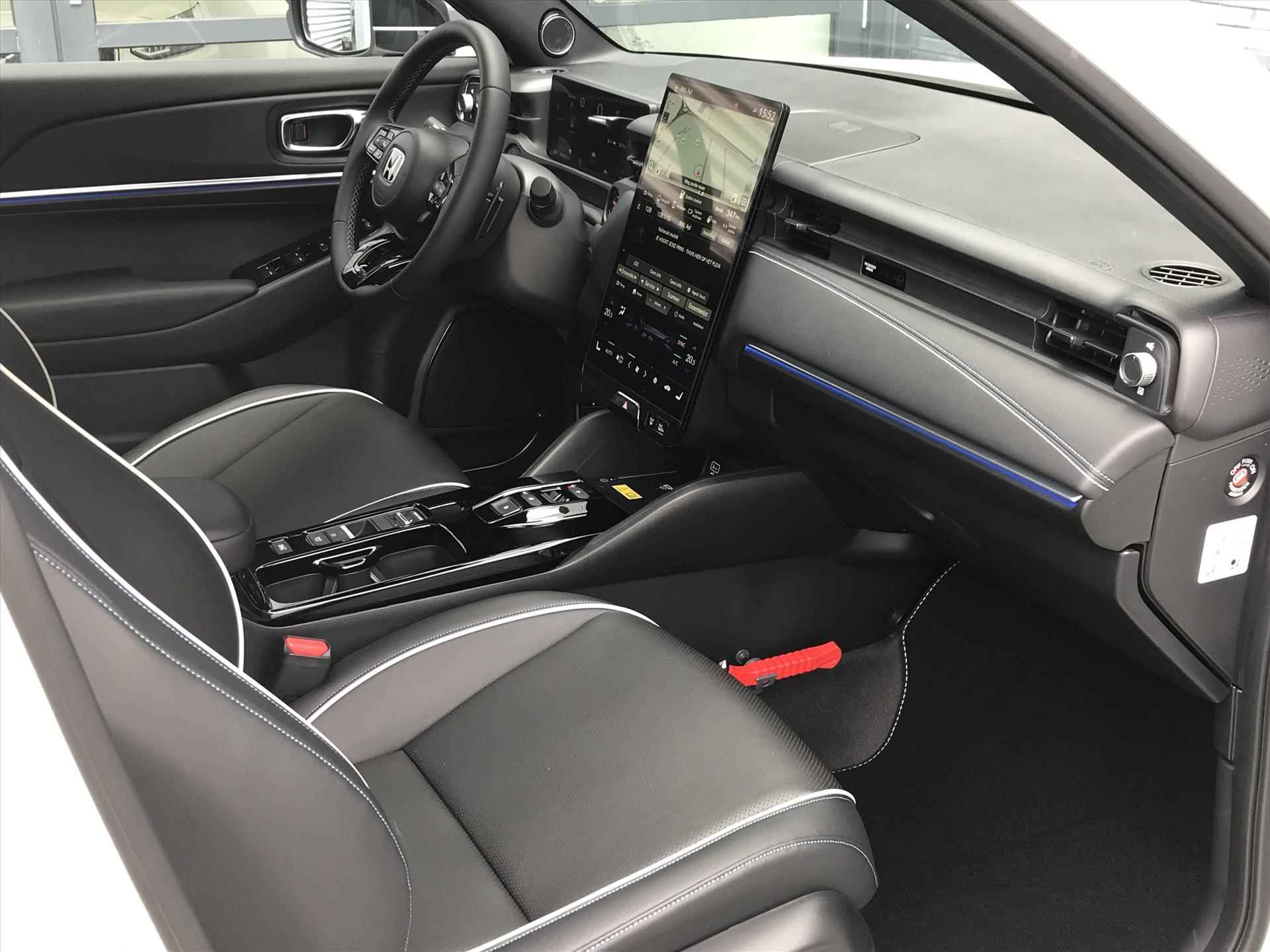 Honda E:ny1 68,8 kWh 204pk Limited Edition | Recht op subsidie | Panoramadak | Automatisch inparkeren | Navigatie & Carplay | Adaptieve Cruisecontrol | - 15/27