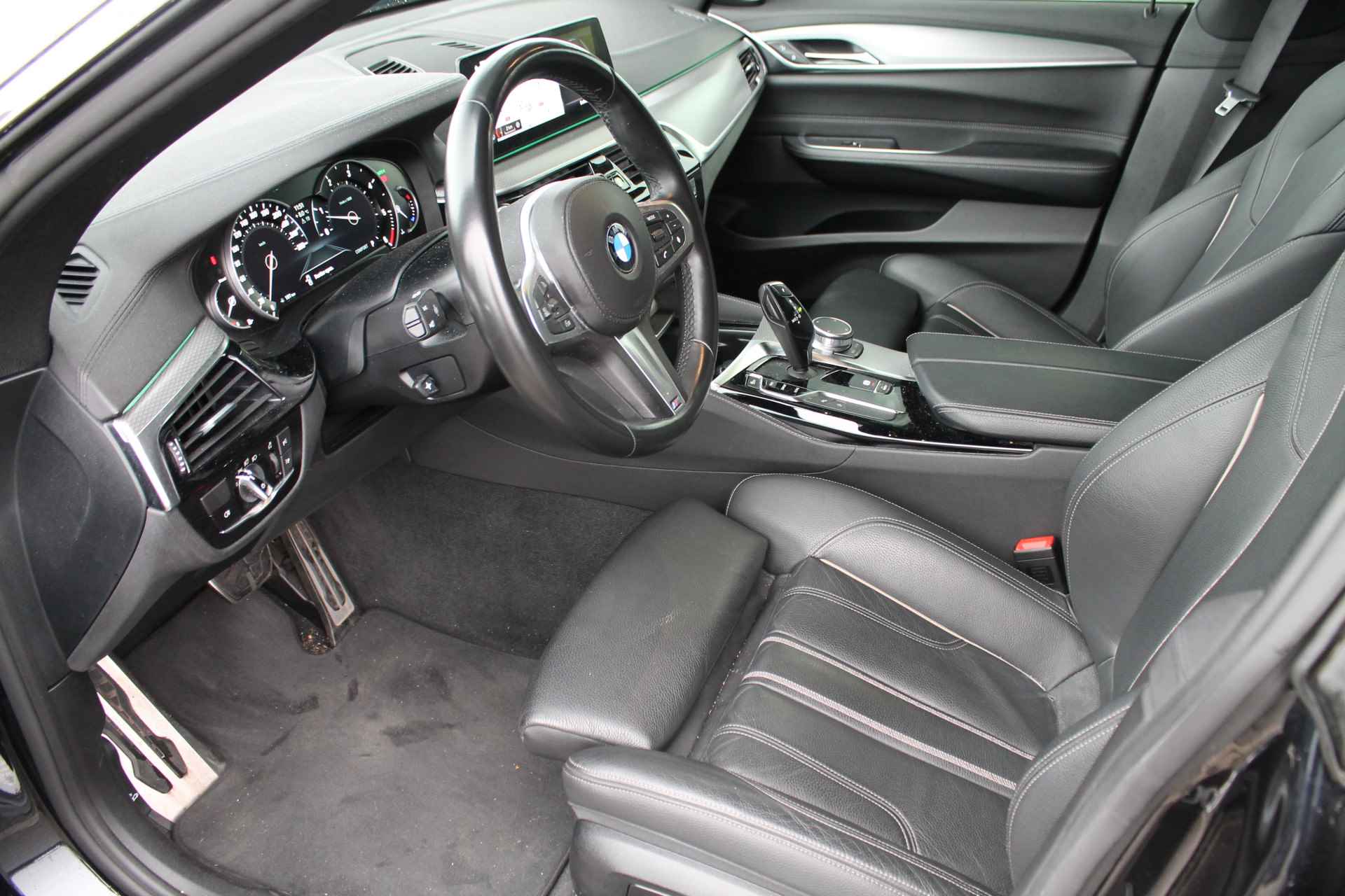 BMW 6 Serie Gran Turismo 630d High Executive M Sport Automaat / Sportstoelen / Achteruitrijcamera / Comfort Access / Navigatie Professional / Stoelverwarming - 5/50