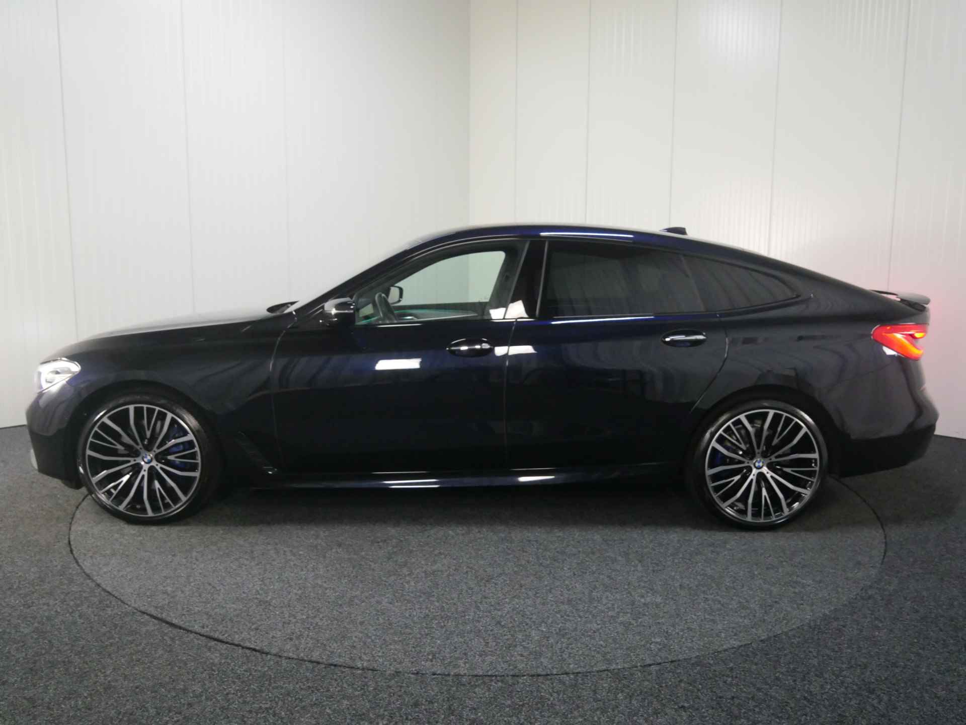 BMW 6 Serie Gran Turismo 630d High Executive M Sport Automaat / Sportstoelen / Achteruitrijcamera / Comfort Access / Navigatie Professional / Stoelverwarming - 26/50