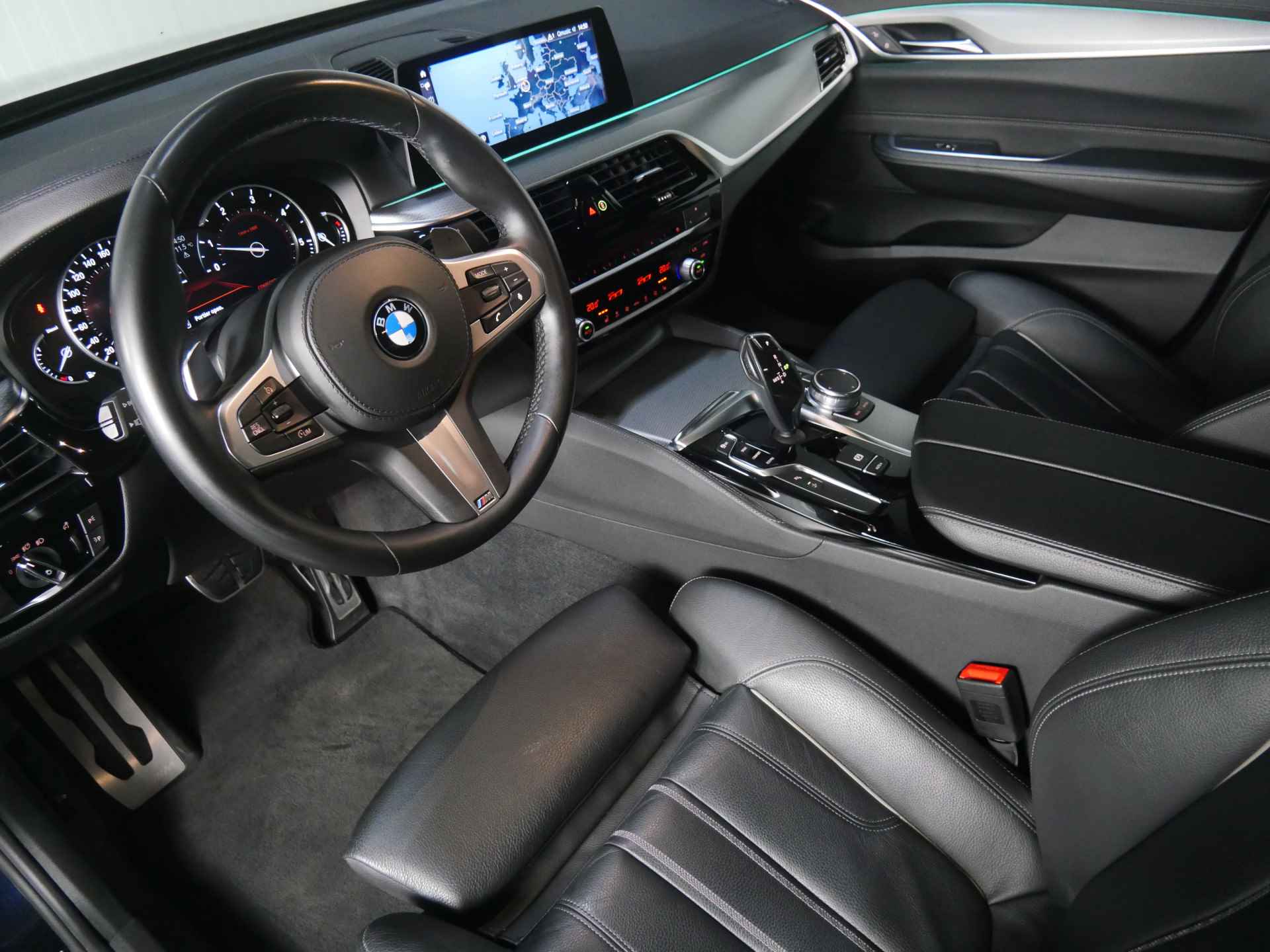 BMW 6 Serie Gran Turismo 630d High Executive M Sport Automaat / Sportstoelen / Achteruitrijcamera / Comfort Access / Navigatie Professional / Stoelverwarming - 27/50