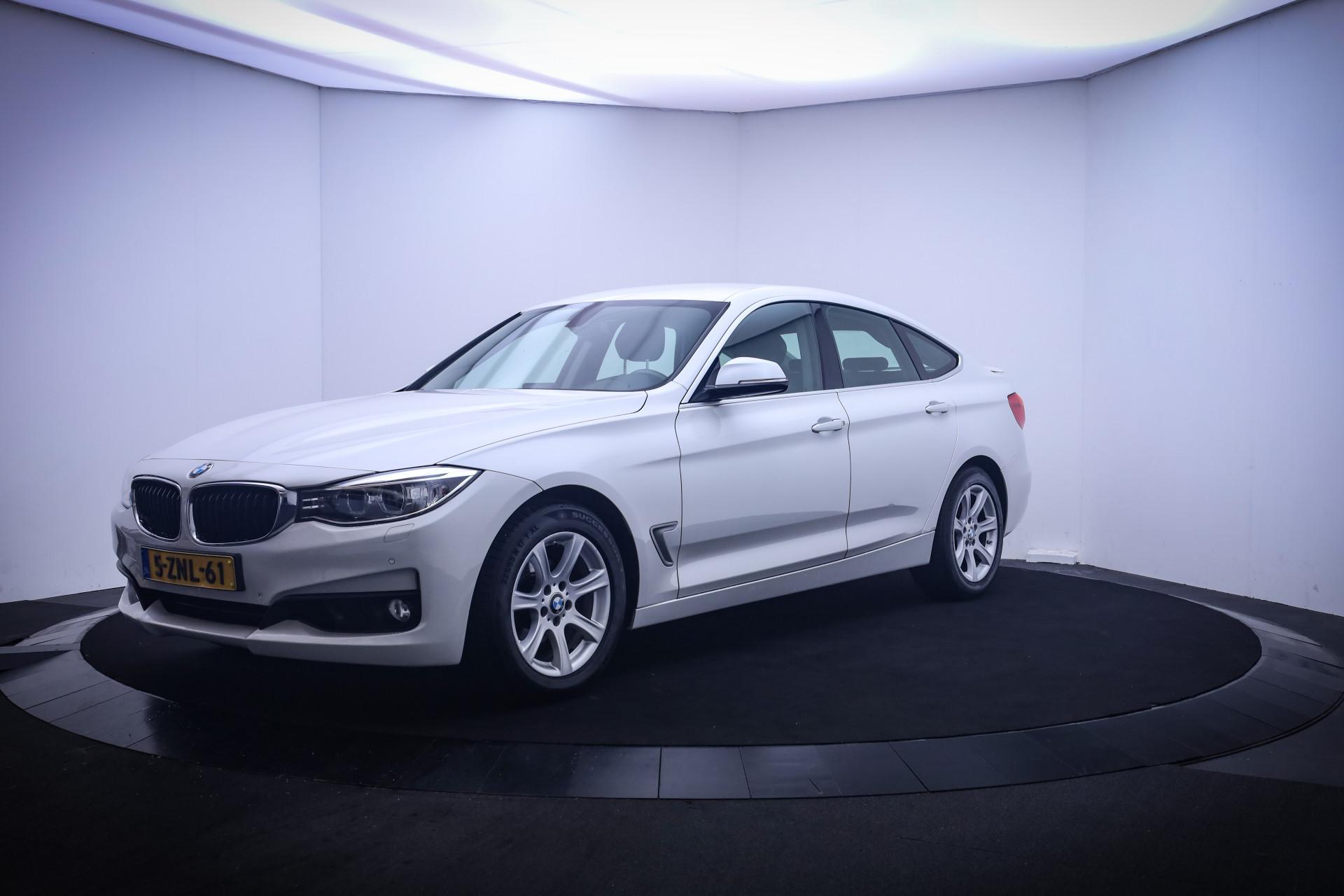 BMW 3-serie Gran Turismo 320iA Executive XENON/NAVI/CLIMA/CRUISE/AFN TREKHAAK/PDC/LMV