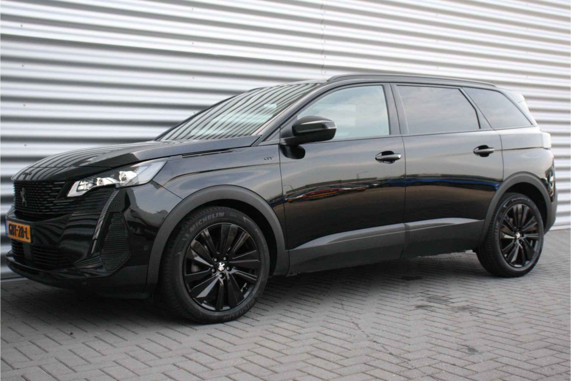 Peugeot 5008 1.6 PURETECH 180PK 7-ZITS GT PACK AUTOMAAT / NAVI / CLIMA / PDC / 19" LMV / CAMERA / KEYLESS / FULL-LED / PANO. DAK / BLACK PACK - 6/43