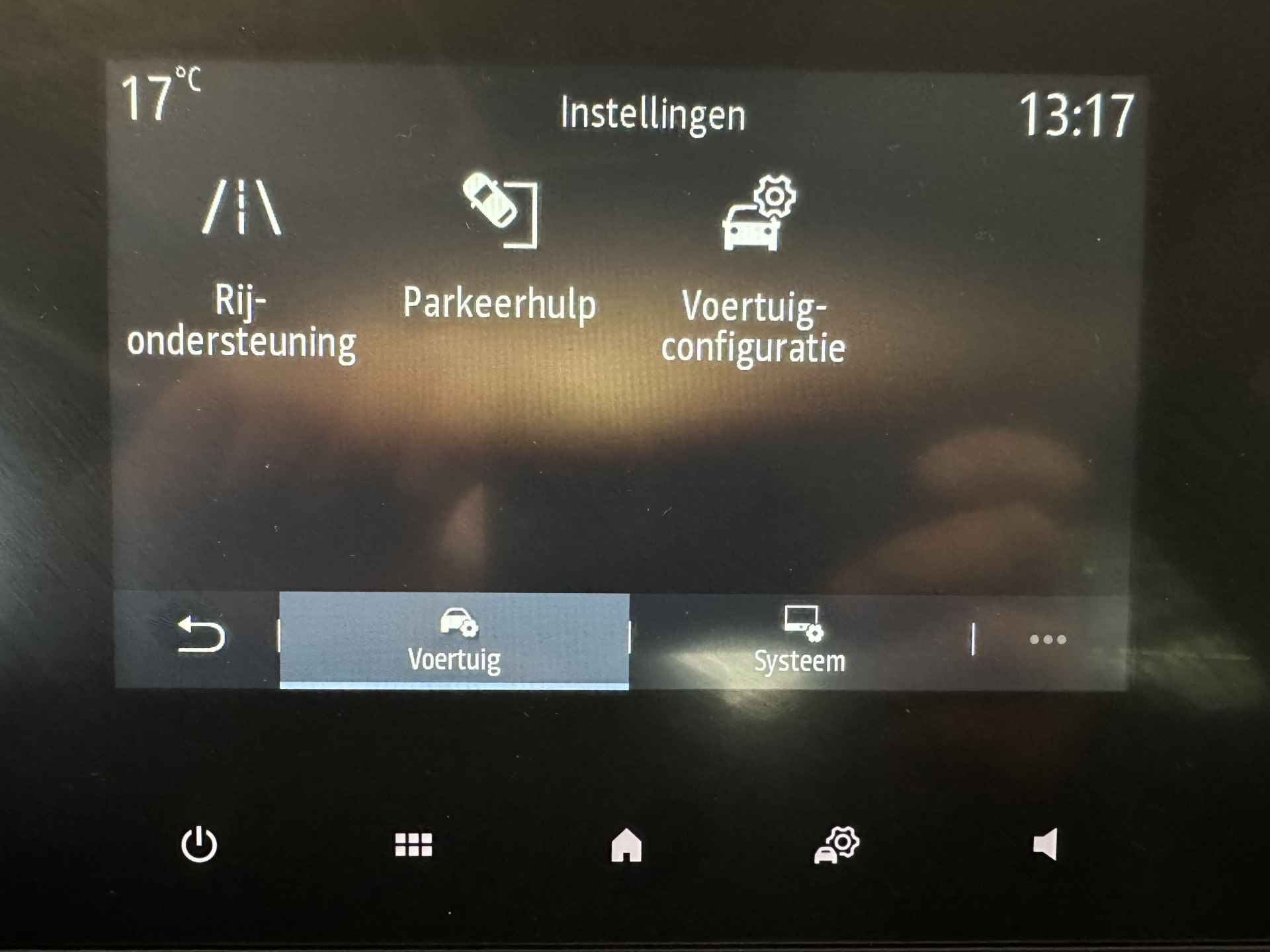 Renault Clio 1.0 TCe 90 Evolution | draadlooos carplay | privacy glas | two-tone velgen | tijdelijk gratis Top Afleverpakket twv Eur 695 - 26/39