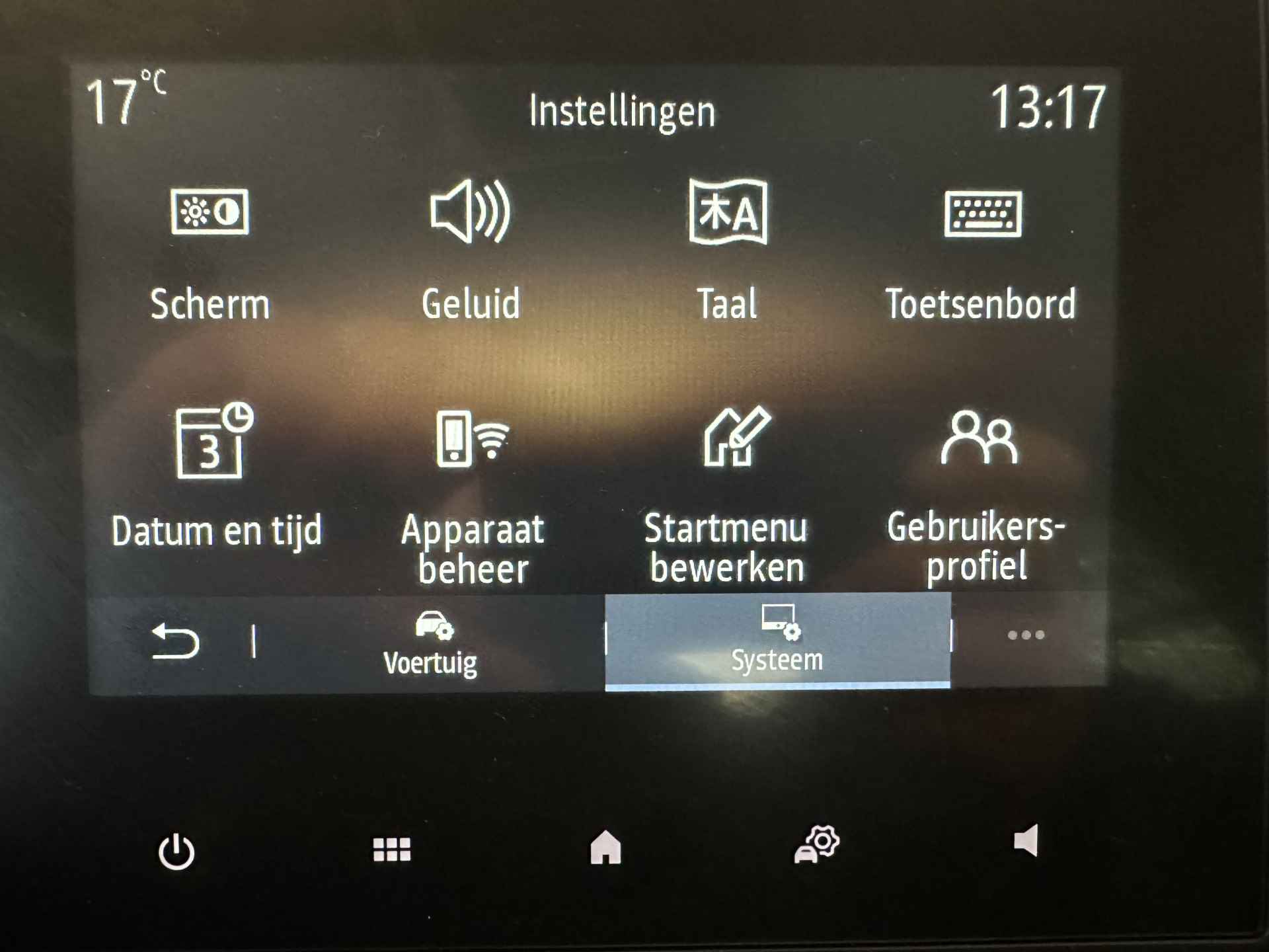 Renault Clio 1.0 TCe 90 Evolution | draadlooos carplay | privacy glas | two-tone velgen | tijdelijk gratis Top Afleverpakket twv Eur 695 - 29/39