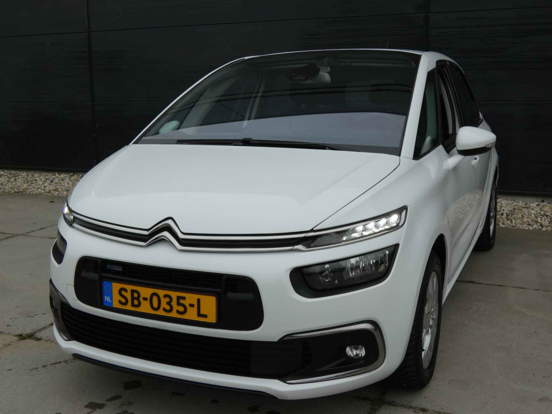 Citroën C4 Picasso 1.2 PureTech Shine | Trekhaak | Adaptive Cruise | Stoelverwarming - 7/44