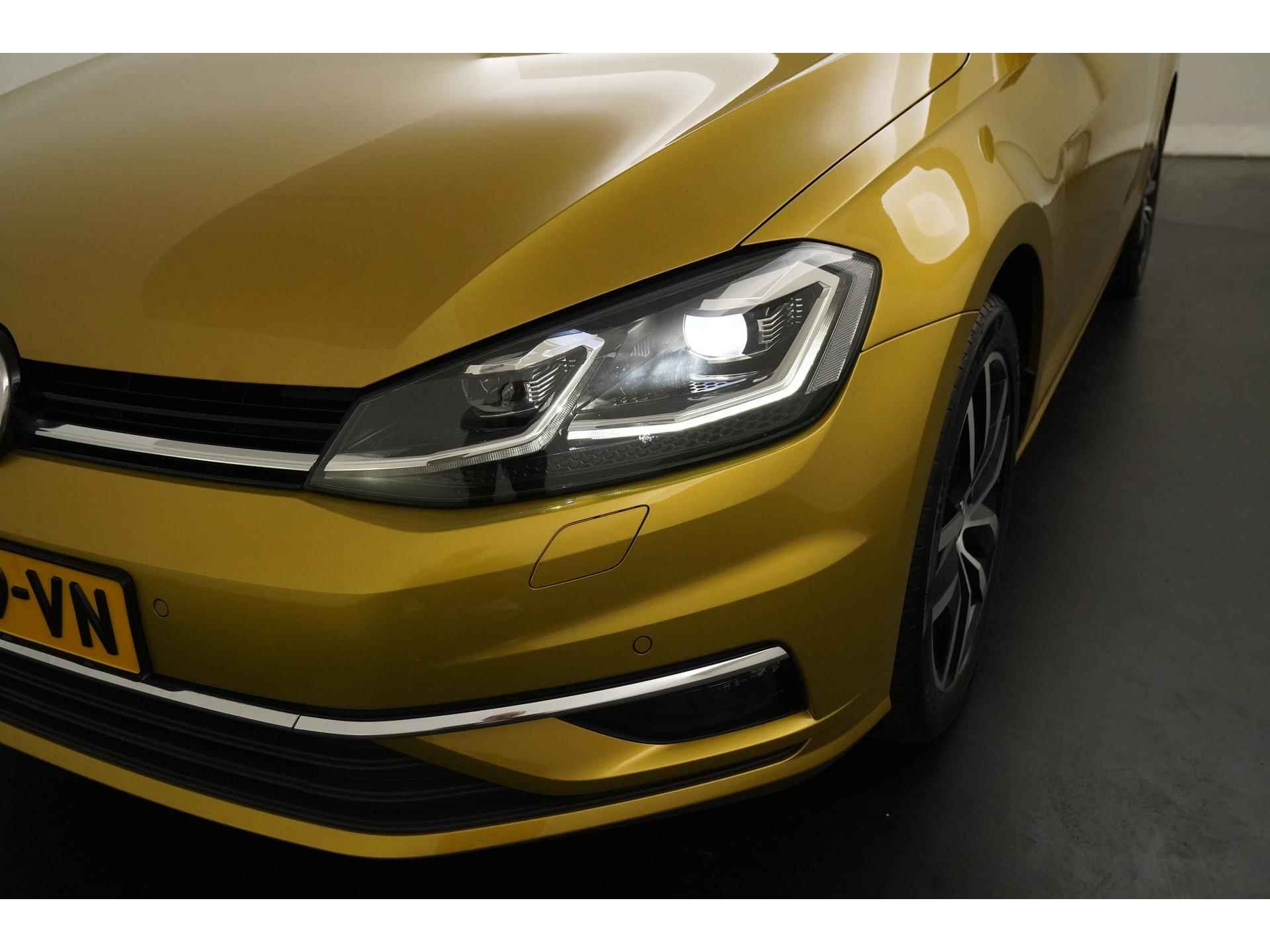 Volkswagen Golf 1.5 TSI Highline | Panoramadak | Stoelverwarming | Camera | Zondag Open! - 24/41