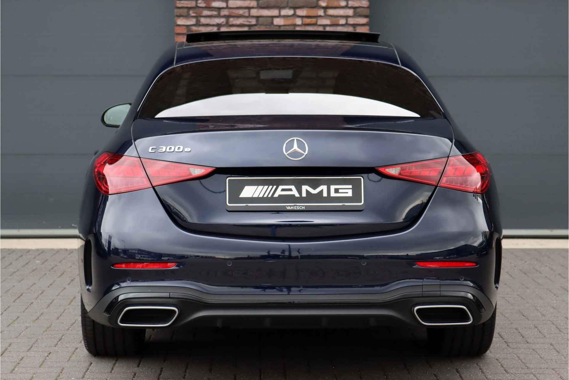 Mercedes-Benz C-Klasse 300 e AMG Line Aut9, Panoramadak, Distronic+, Memory, Surround Camera, Rijassistentiepakket, Digital Light, Augmented Reality, Advanced Sound System, Etc. - 12/42