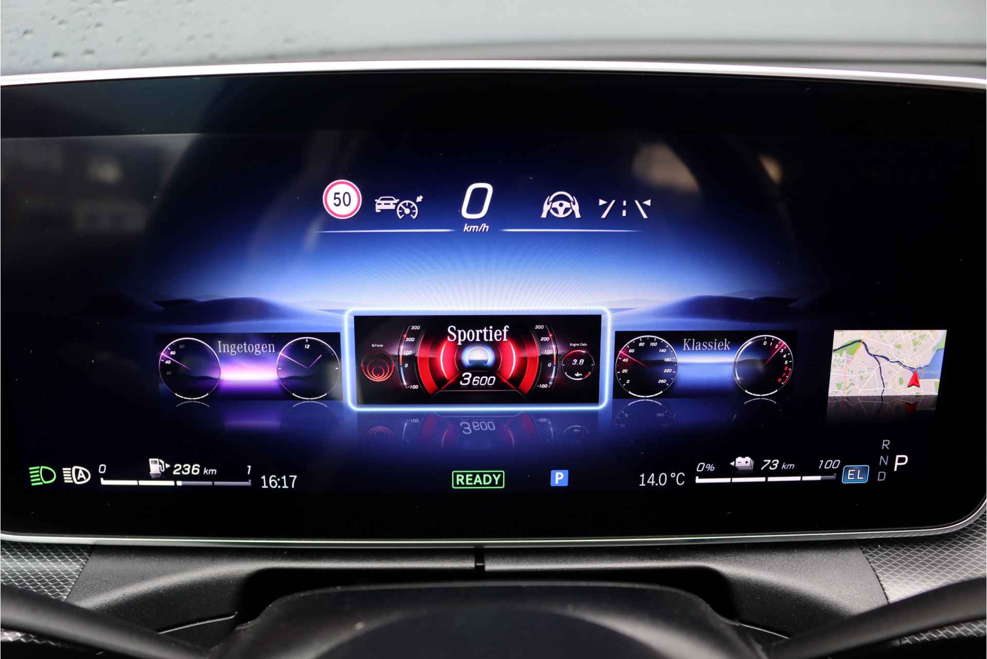 Mercedes-Benz C-Klasse 300 e AMG Line Aut9, Panoramadak, Distronic+, Memory, Surround Camera, Rijassistentiepakket, Digital Light, Augmented Reality, Advanced Sound System, Etc. - 25/42