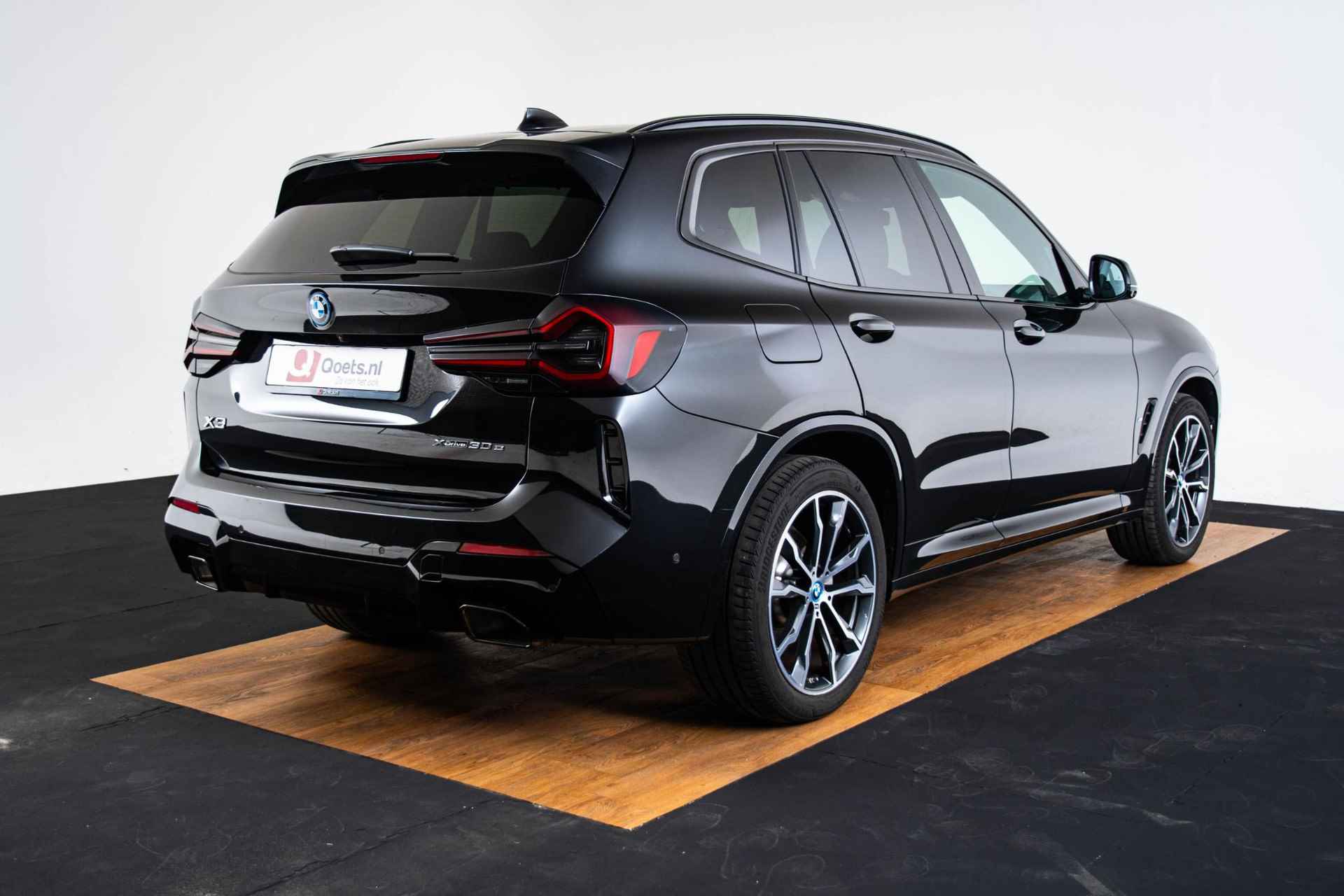 BMW X3 xDrive30e High Executive M sport - Panoramadak - Elektrisch verstelbare/verwarmde voorstoelen - Driving/Parking Assistant - Head up - Harman Kardon - Comfort Access - geluiddempende ruiten - - 2/70