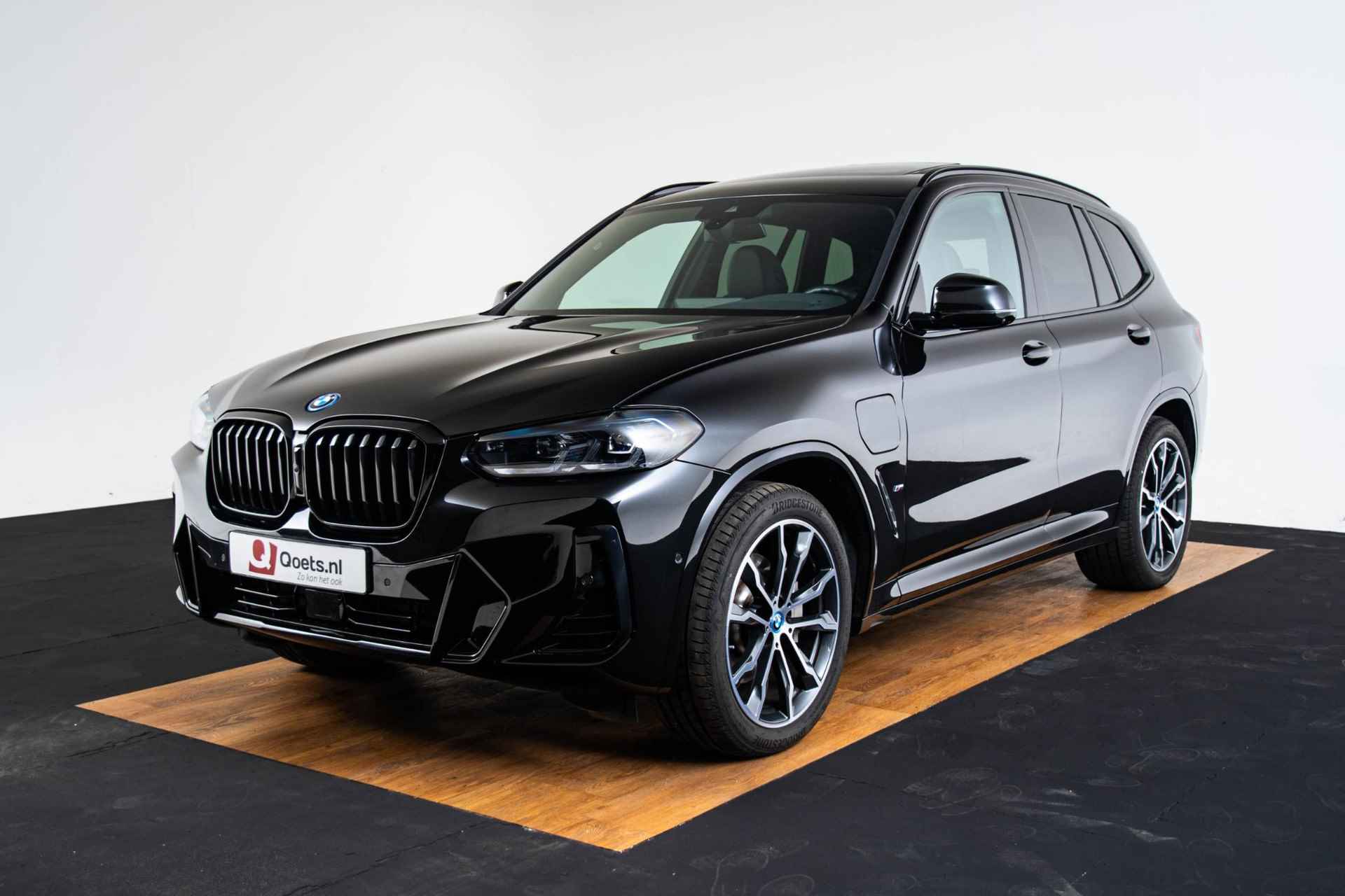 BMW X3 xDrive30e High Executive M sport - Panoramadak - Elektrisch verstelbare/verwarmde voorstoelen - Driving/Parking Assistant - Head up - Harman Kardon - Comfort Access - geluiddempende ruiten - - 21/70