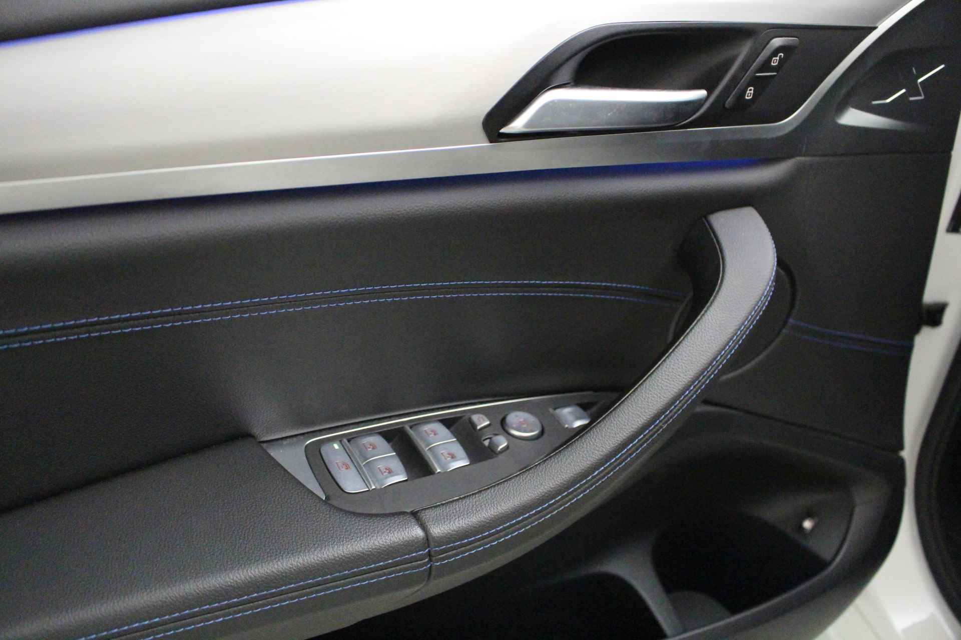 BMW X3 xDrive30e M-Sport | Panorama | Camera | Active Cruise Control  | 2 jaar BMW Garantie - 8/22