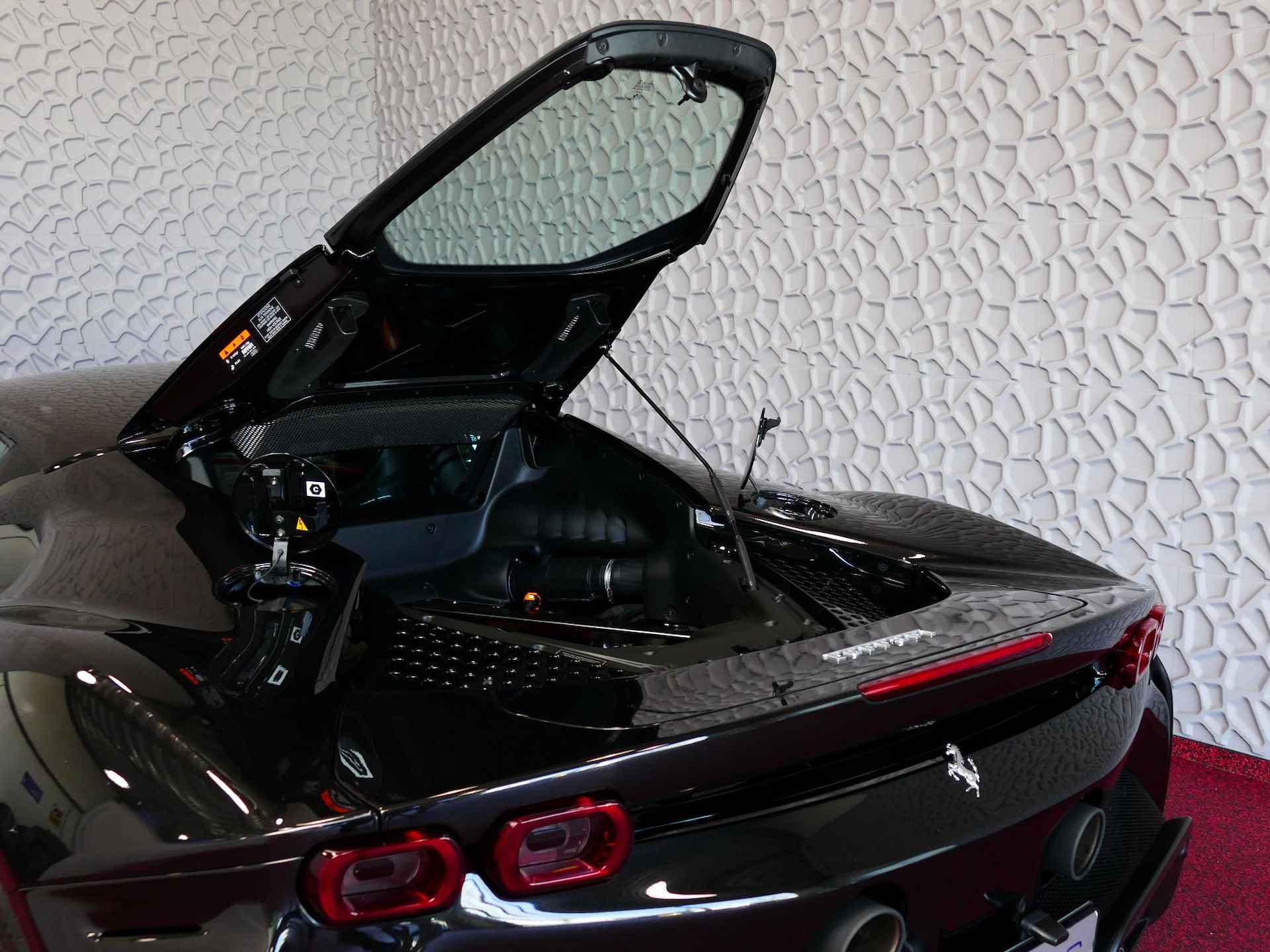 Ferrari SF90 Stradale 4.0 V8 1000 PK PHEV CARBON SEATS/STUUR LIFT CARPLAY AFS CAMERA - 35/72