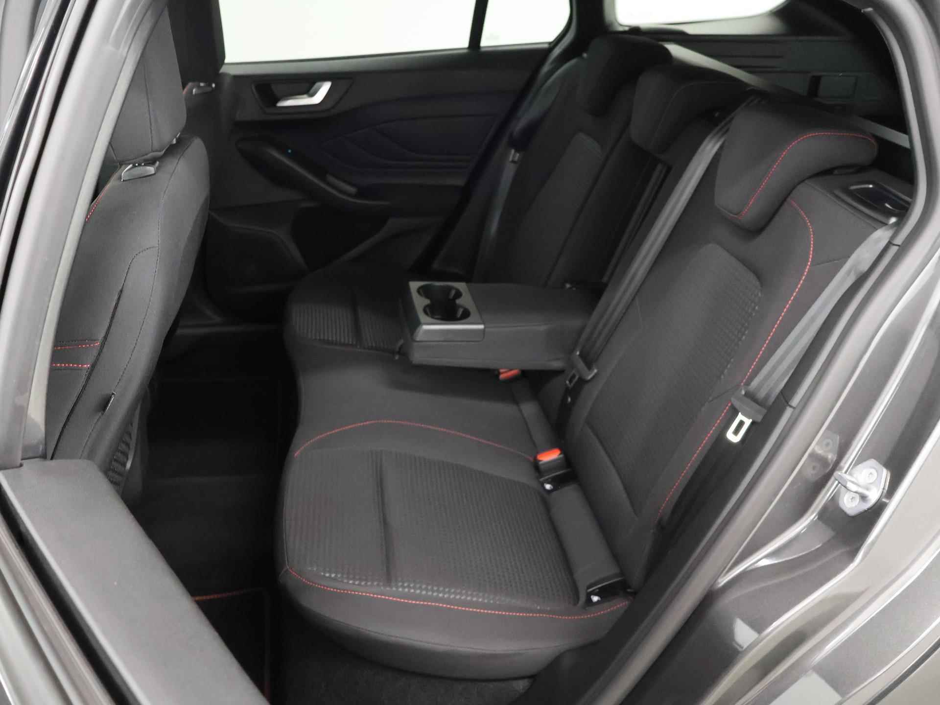 Ford Focus Wagon 1.0 EcoBoost Hybrid ST Line X | Winterpack | B&O Premium Audio | Adapt. Cruise Control | Elekt. Achterklep | - 12/40