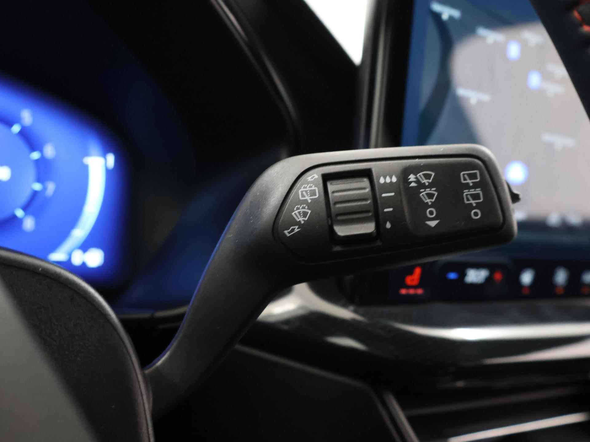 Ford Focus Wagon 1.0 EcoBoost Hybrid ST Line X | Winterpack | B&O Premium Audio | Adapt. Cruise Control | Elekt. Achterklep | - 28/40