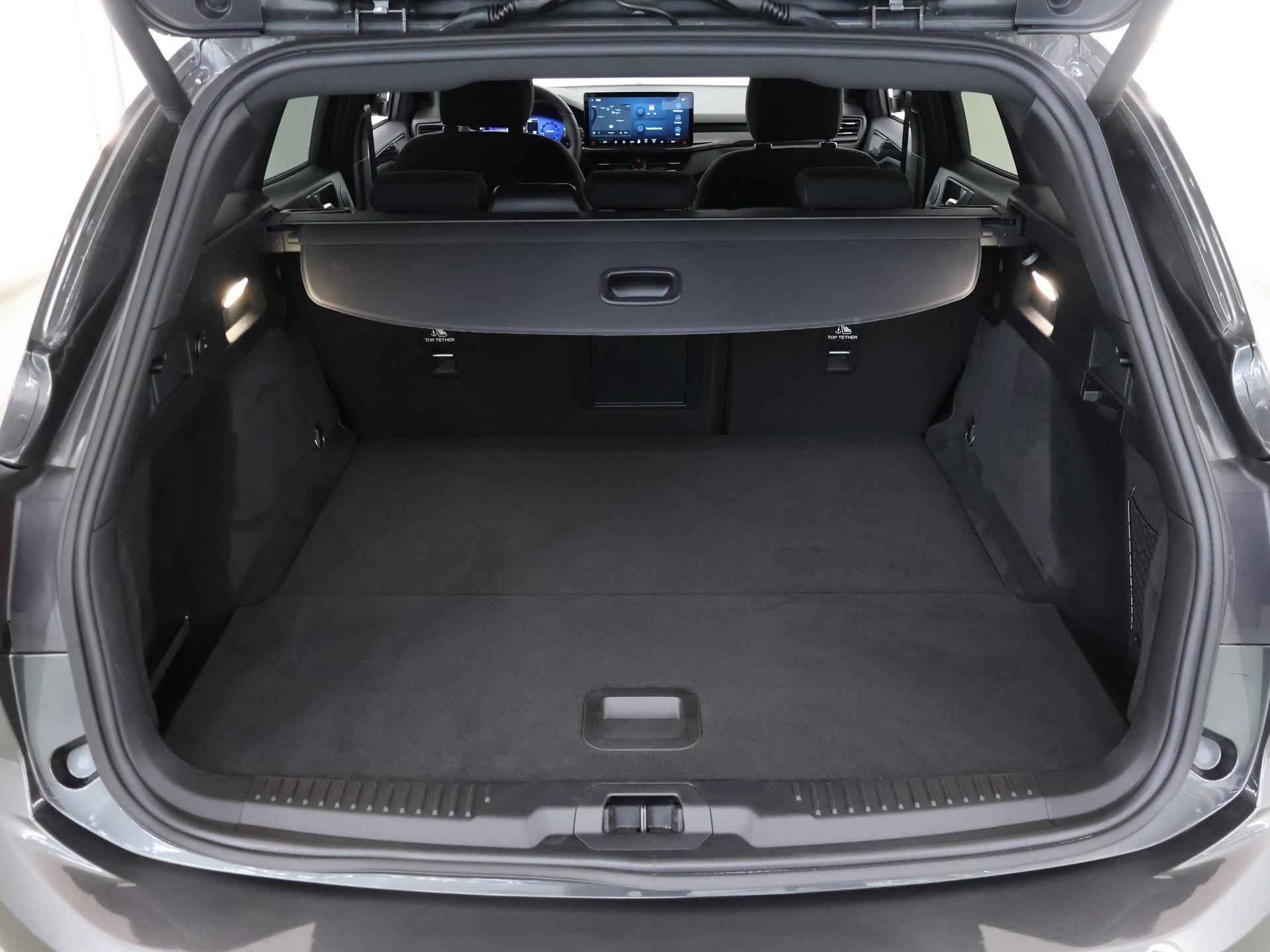 Ford Focus Wagon 1.0 EcoBoost Hybrid ST Line X | Winterpack | B&O Premium Audio | Adapt. Cruise Control | Elekt. Achterklep | - 34/40
