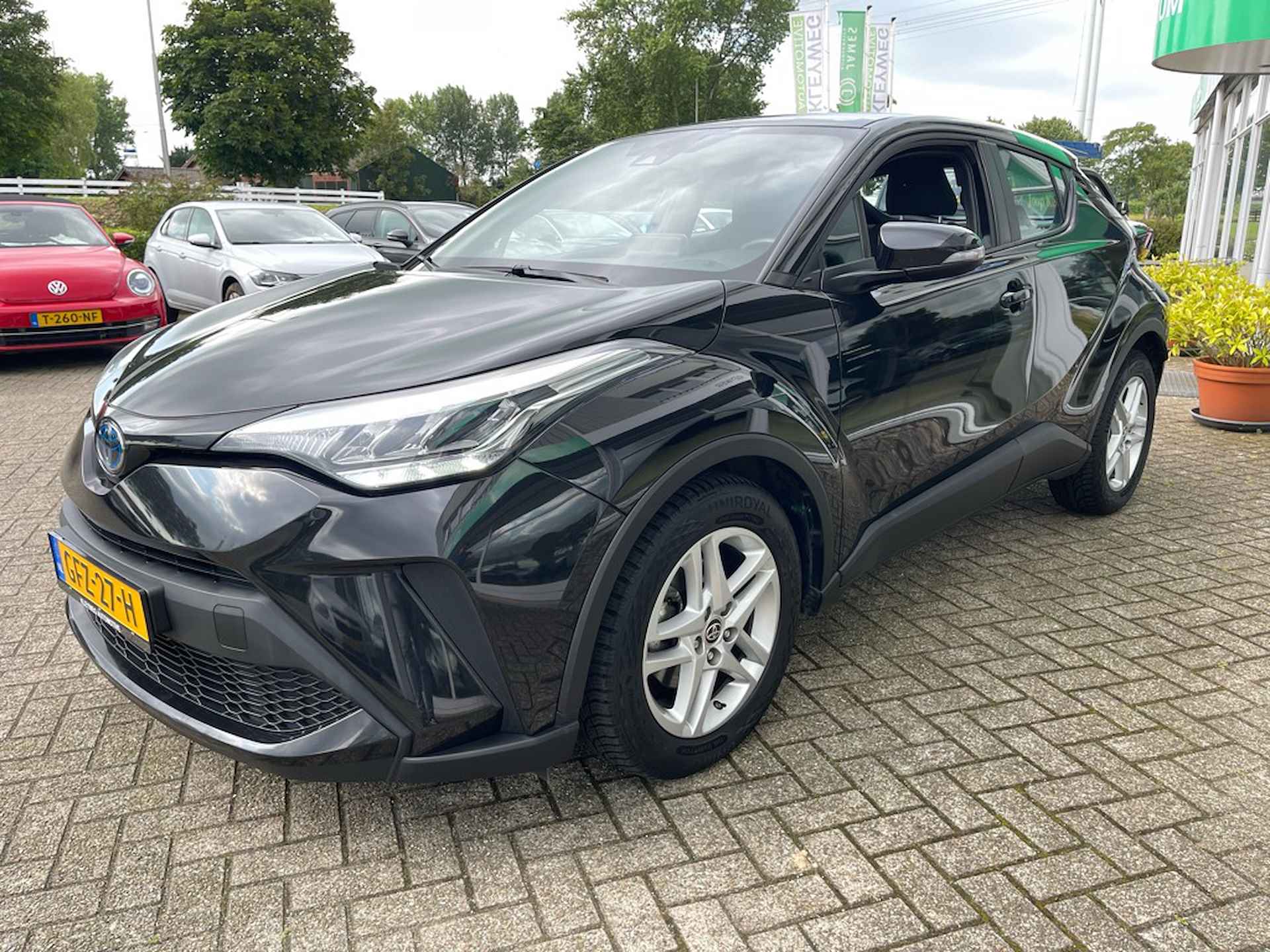 Toyota C-HR 1.8 Hybrid Bns, Nav, Camera, Carplay, All Season - 2/29