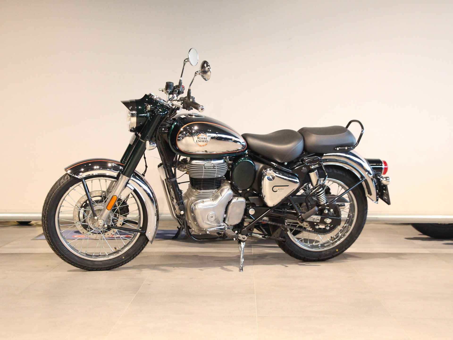 Royal-Enfield CLASSIC 350 - 5/14