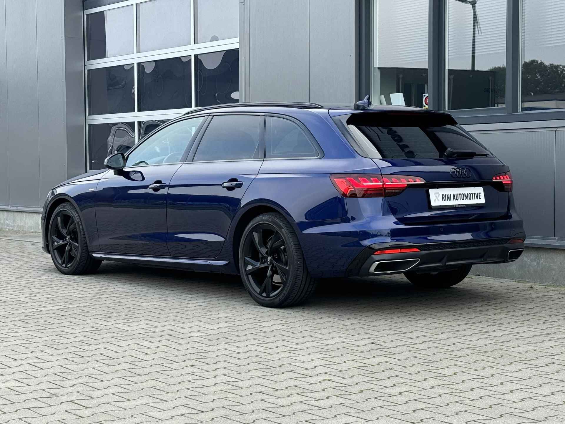 Audi A4 Avant 40 TFSI S edition 190 PK - S line - Adaptieve Cruise - Trekhaak - 28/30