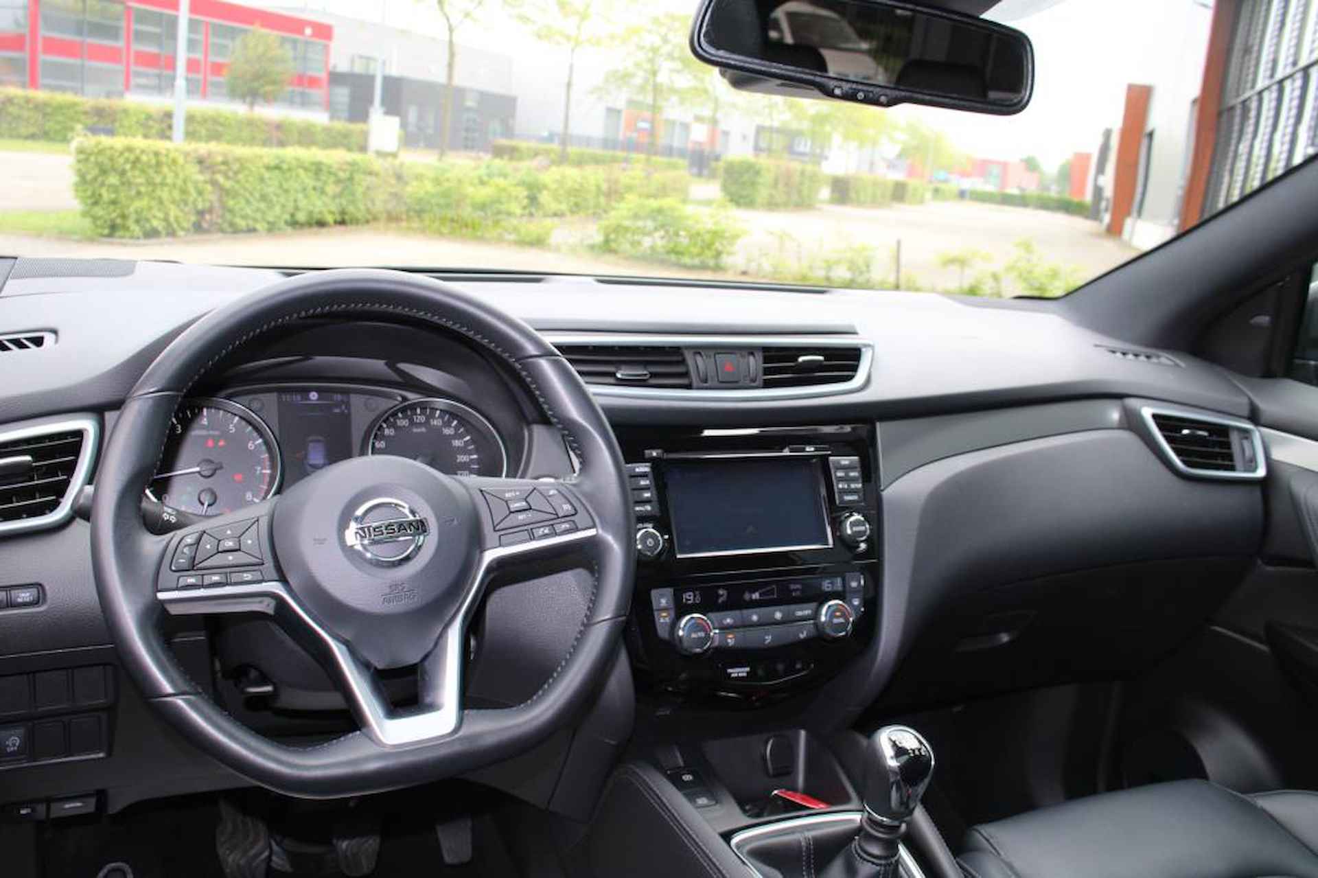 Nissan Qashqai 1.2 Tekna + 360g camere panoramadak Leer 12 maanden bovag - 5/14