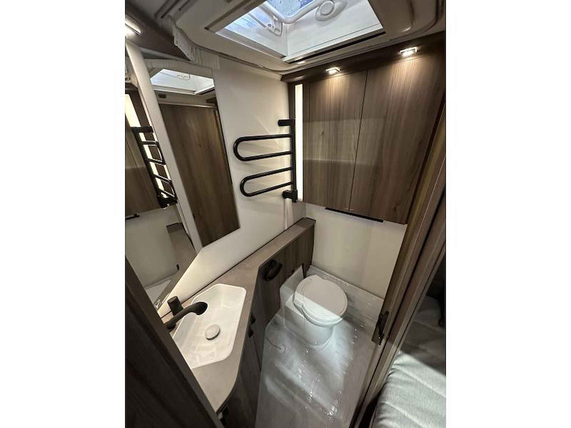 Kabe Royal 520 XL KingSize - Model 2025 - 11/16