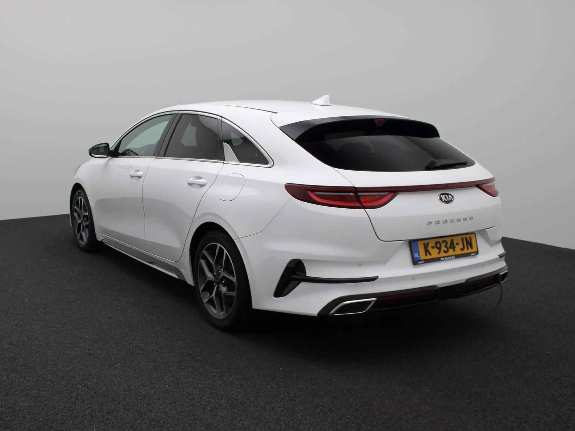 Kia ProCeed 1.0 T-GDI GT-Line Edition | Stoelverwarming | Trekhaak | Achteruitrijcamera | Navigatie | Lichtmetalen velgen 17" | Cruise Control | Climate Control - 2/36