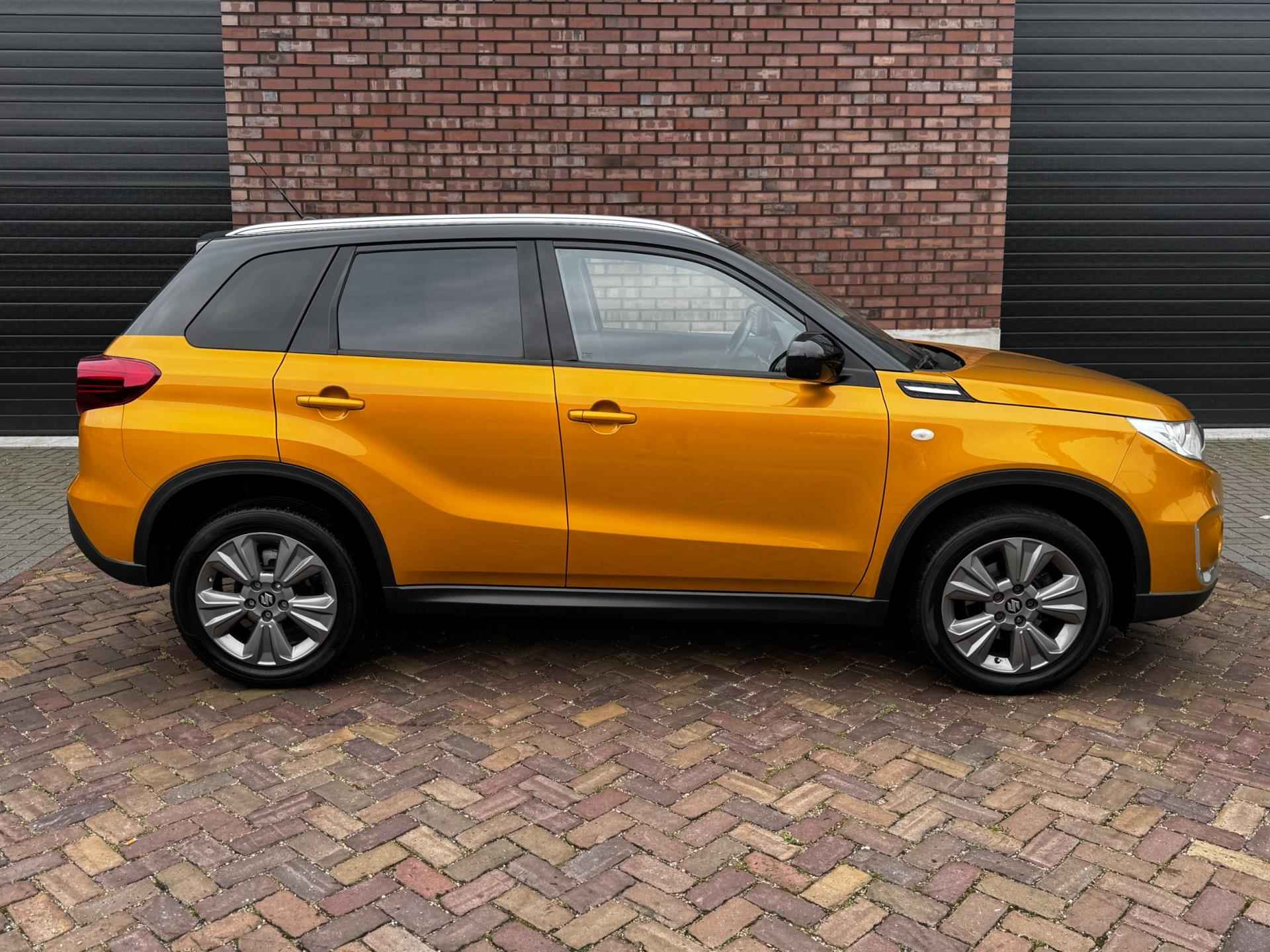 Suzuki Vitara 1.0 Boosterjet Select / Navigatie + Camera / Climate control / Stoelverwarming / Cruise Control / 1e Eigenaar - 10/46