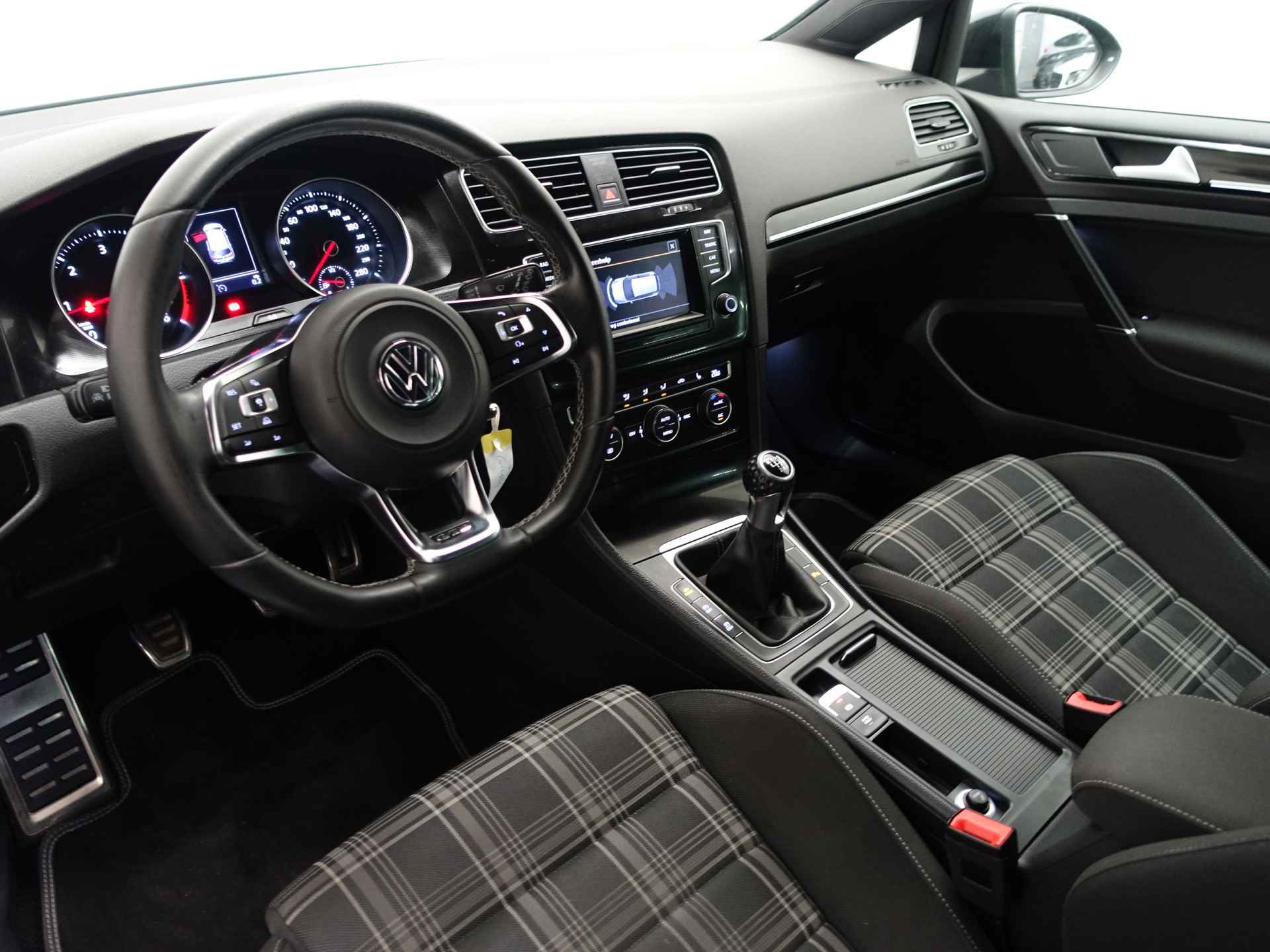Volkswagen Golf 2.0 TDI GTD Performance- Xenon Led, Navi, Stoelverwarming, Driving selection, Adap Cruise - 3/44