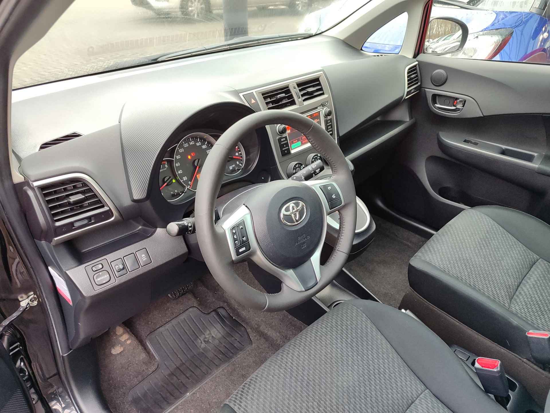 Toyota Verso-S 1.3 VVT-i Aspiration Automaat CRUISE NAVI AIRCO BLUETOOTH CAMERA EL-RAMEN/SPIEGELS - 4/32