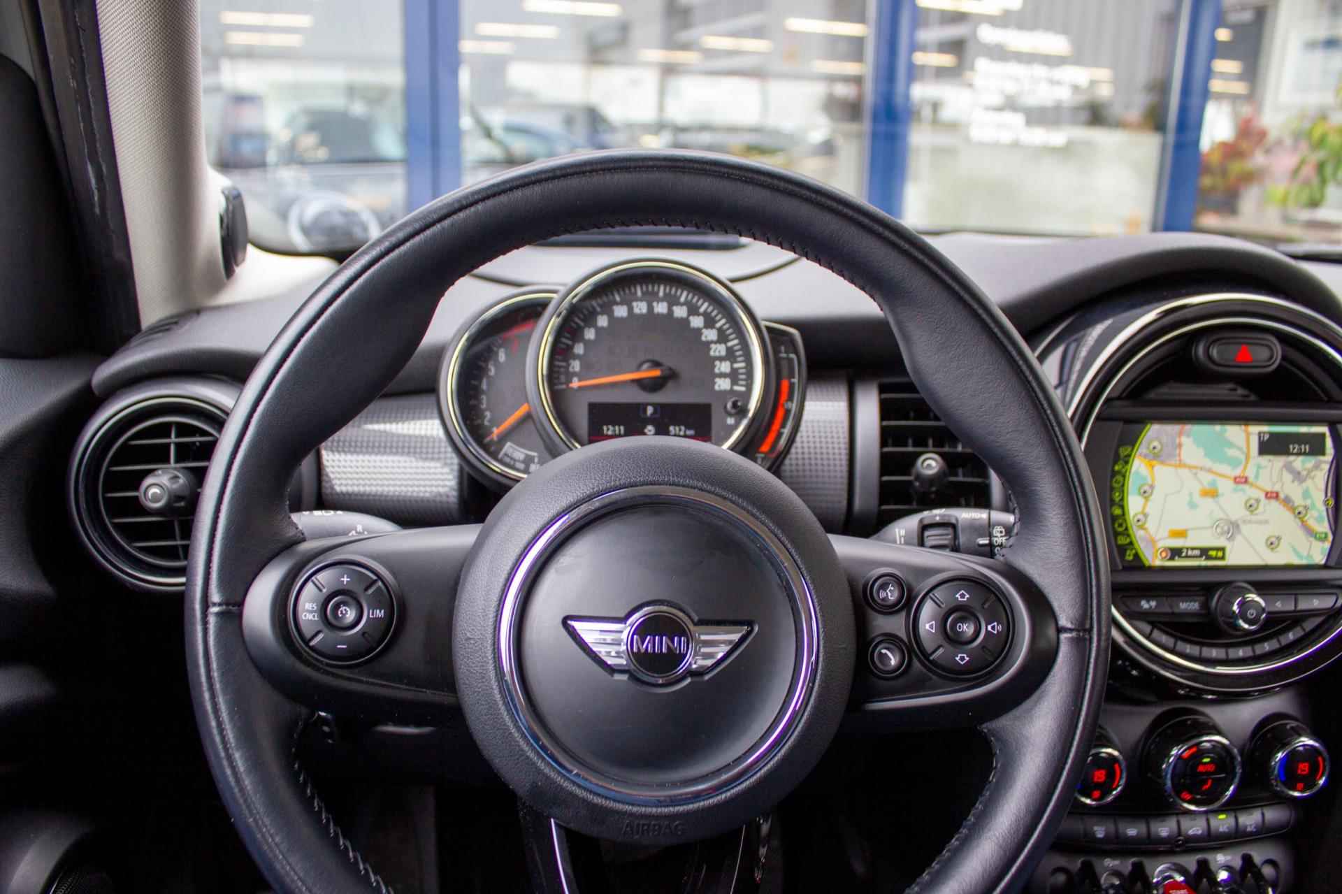 Mini Mini 1.5 Automaat Cooper Salt Business |Prijs rijklaar incl 12 mnd garantie| Navi Head-up display Clima - 25/45