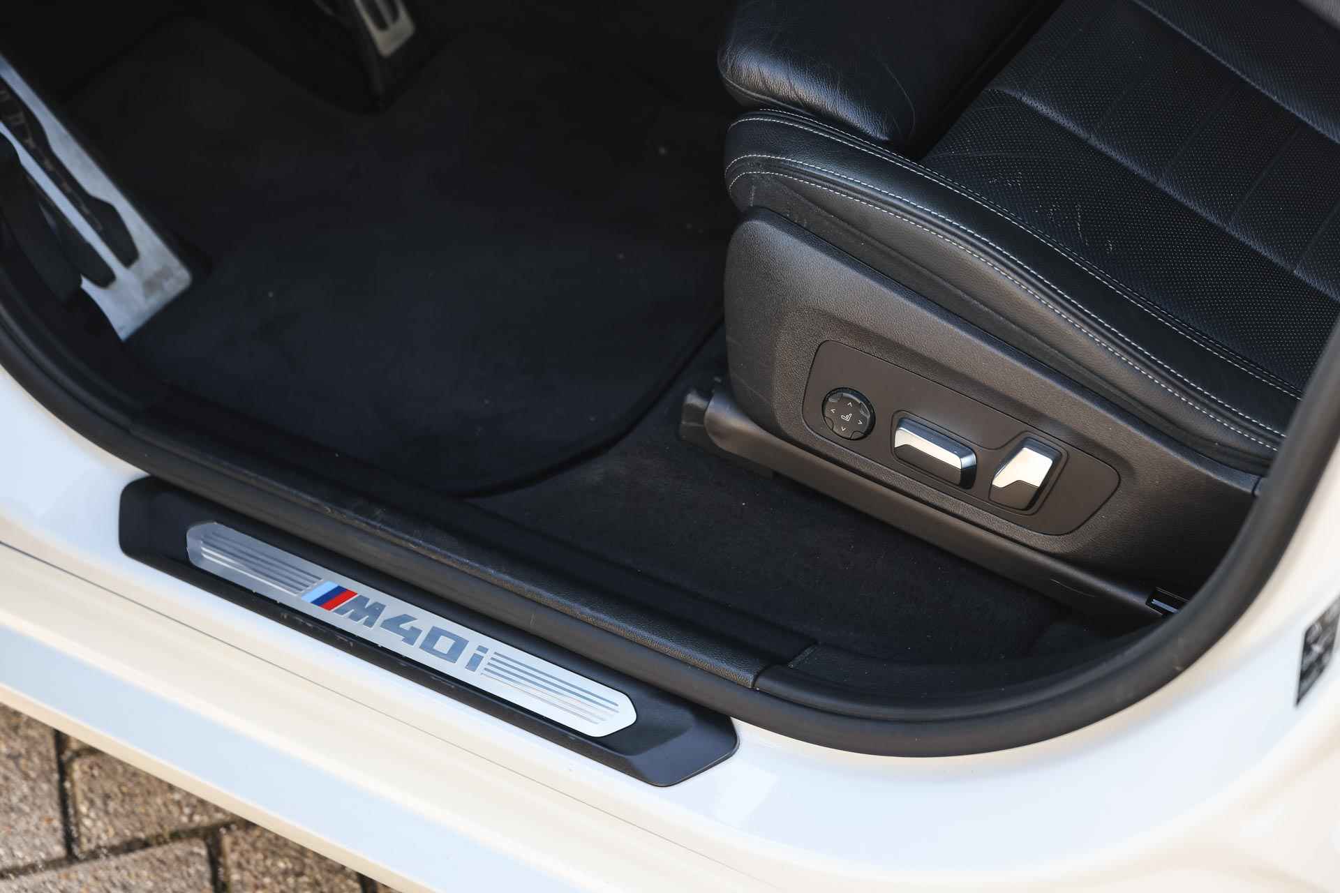 BMW X4 M40i High Executive Automaat / Panoramadak / Stoelventilatie / Adaptieve LED / Head-Up / Harman Kardon / Navigatie Professional / Verwarmd stuurwiel - 13/41