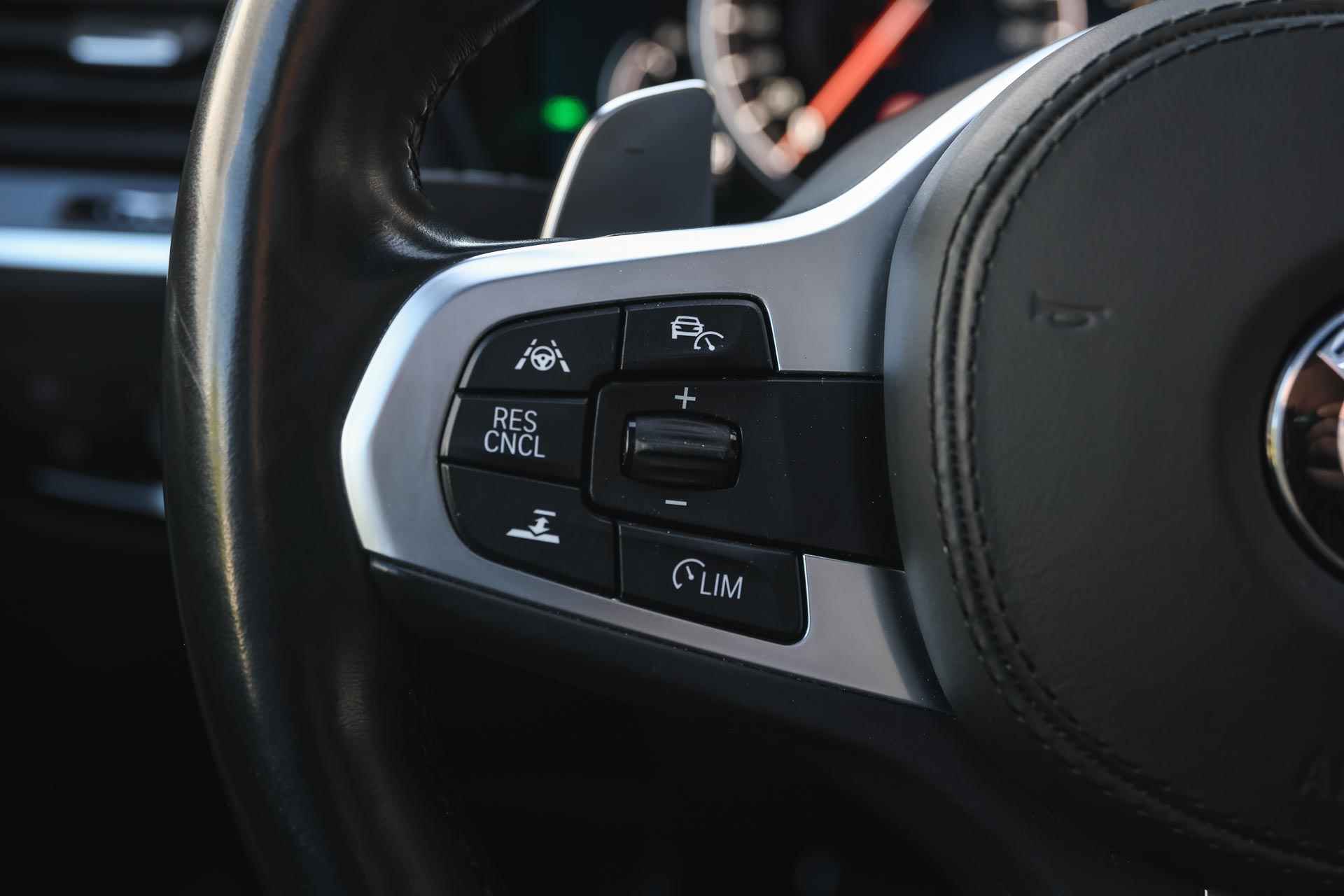 BMW X4 M40i High Executive Automaat / Panoramadak / Stoelventilatie / Adaptieve LED / Head-Up / Harman Kardon / Navigatie Professional / Verwarmd stuurwiel - 14/41