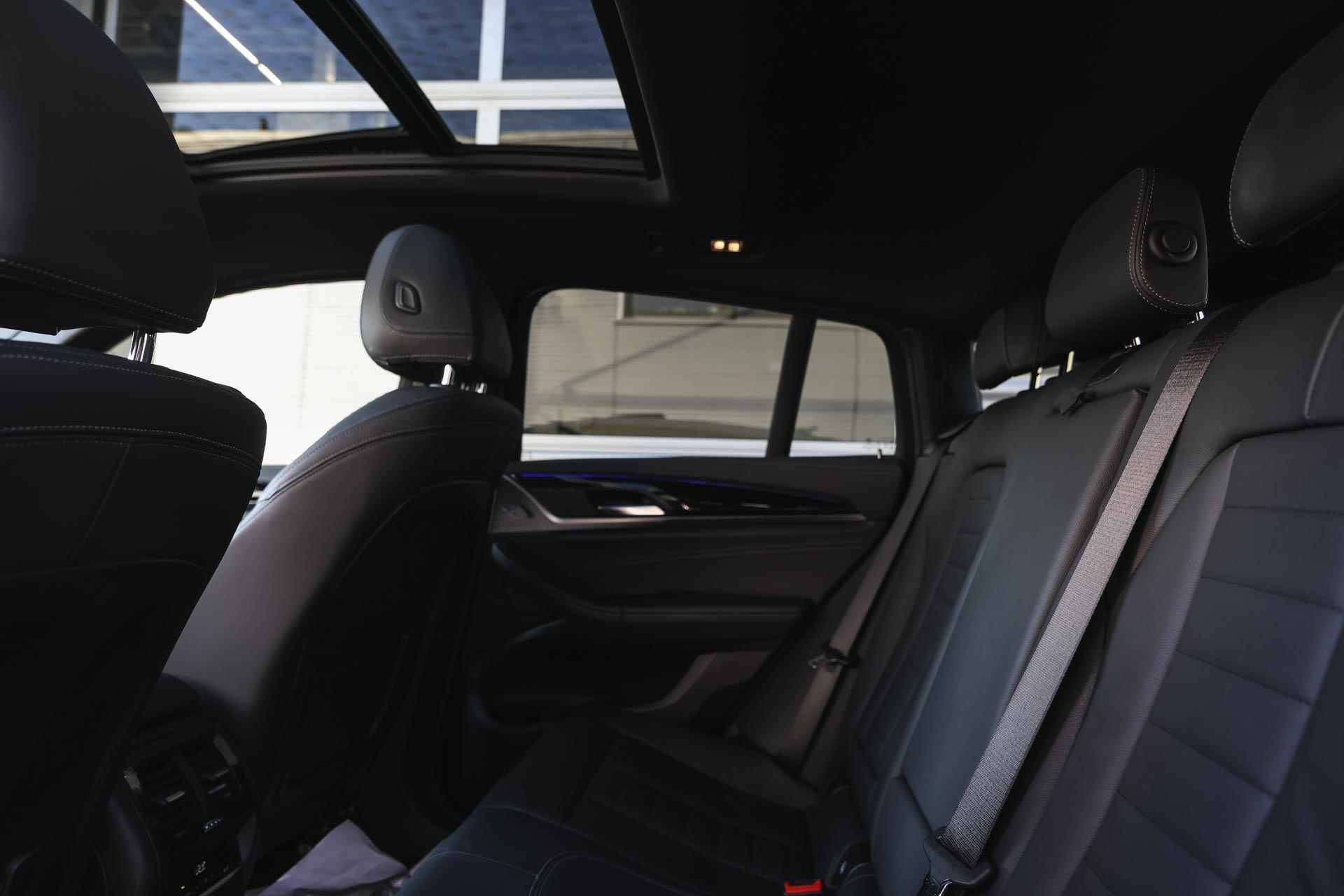 BMW X4 M40i High Executive Automaat / Panoramadak / Stoelventilatie / Adaptieve LED / Head-Up / Harman Kardon / Navigatie Professional / Verwarmd stuurwiel - 21/41