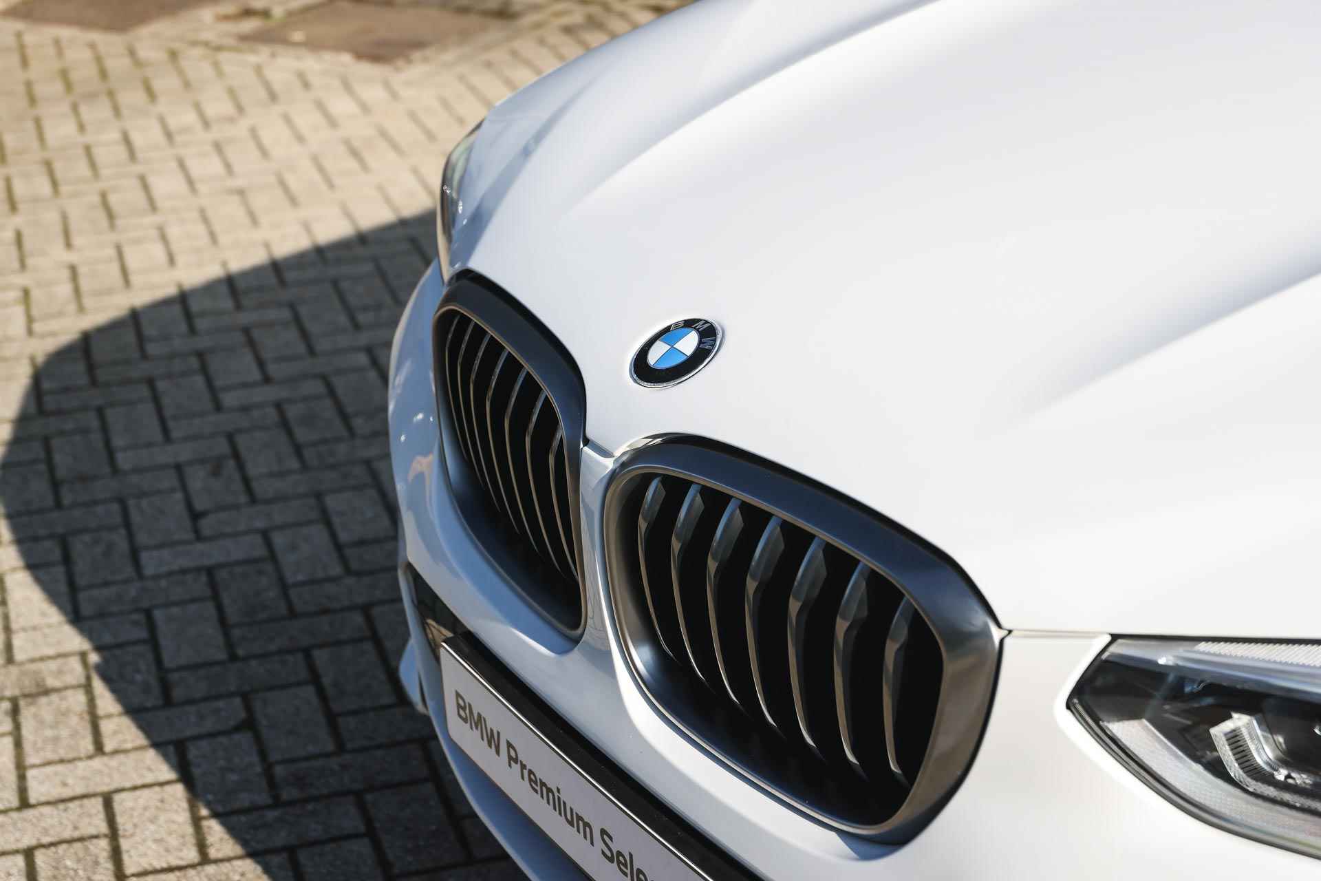 BMW X4 M40i High Executive Automaat / Panoramadak / Stoelventilatie / Adaptieve LED / Head-Up / Harman Kardon / Navigatie Professional / Verwarmd stuurwiel - 33/41