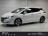 Nissan LEAF Tekna 40 kWh AUTOMAAT / Achterbank, voorstoelen + stuurwiel verwarmd / Automatische airco / Apple Car Play & Android Auto / Lichtmetalen velgen 17" / Navigatiesysteem full map / Parkeersensoren voor + achter