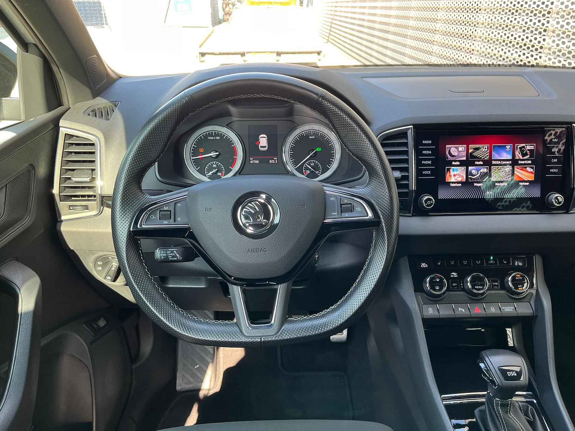 Škoda Karoq 1.5 TSI ACT Sportline Business / Stoelverwarming / Digitale Cockpit / 18" LMV / LED / Elektrische Achterklep ** - 15/37