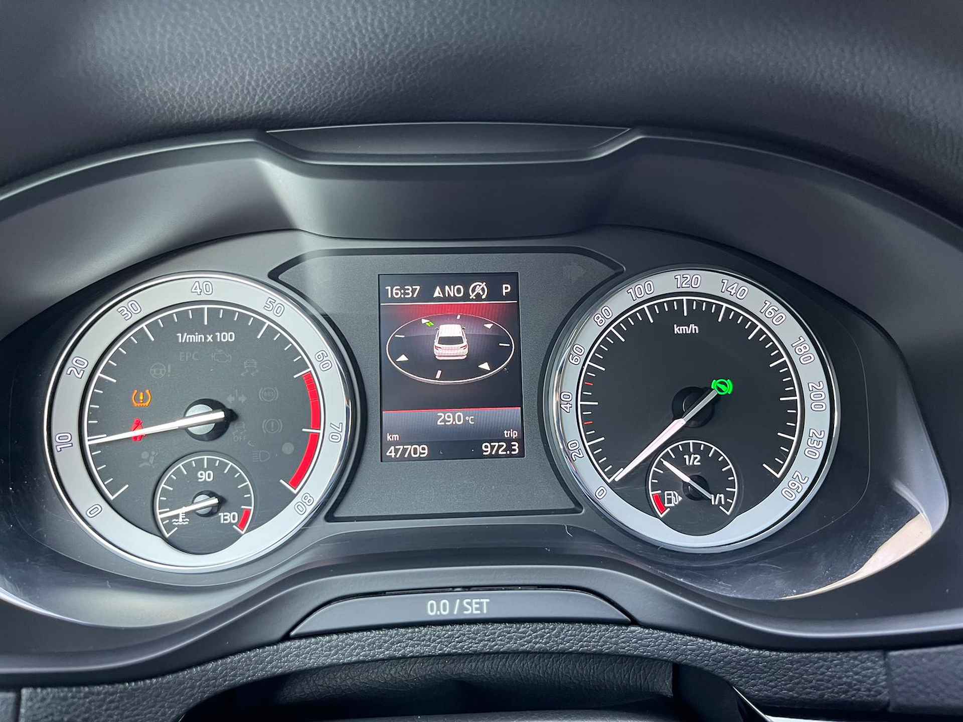 Škoda Karoq 1.5 TSI ACT Sportline Business / Stoelverwarming / Digitale Cockpit / 18" LMV / LED / Elektrische Achterklep ** - 19/37