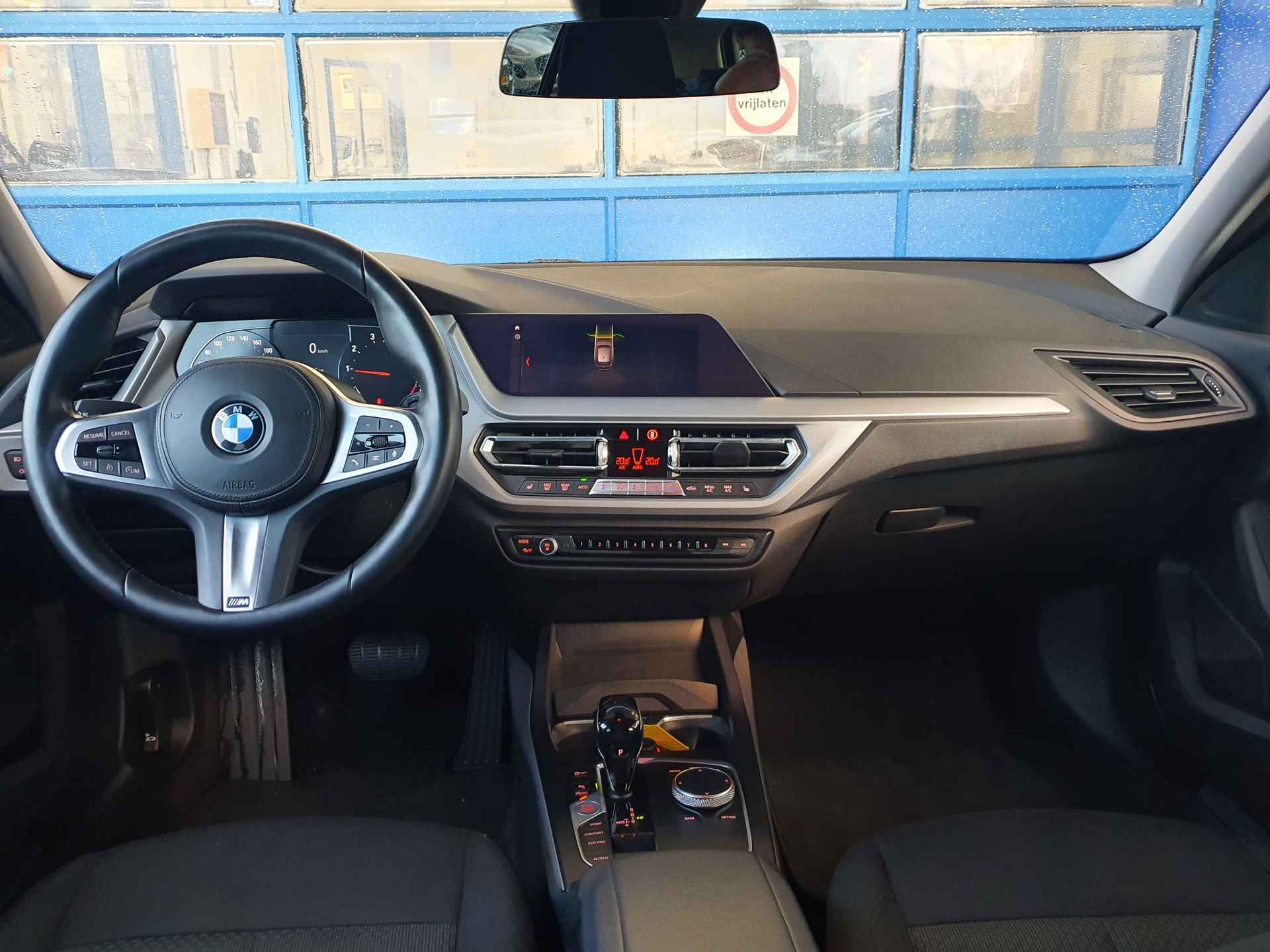 BMW 1-serie 118i High Executive Edition | Cruise Control | Stoelverwarming | Navigatie - 3/28