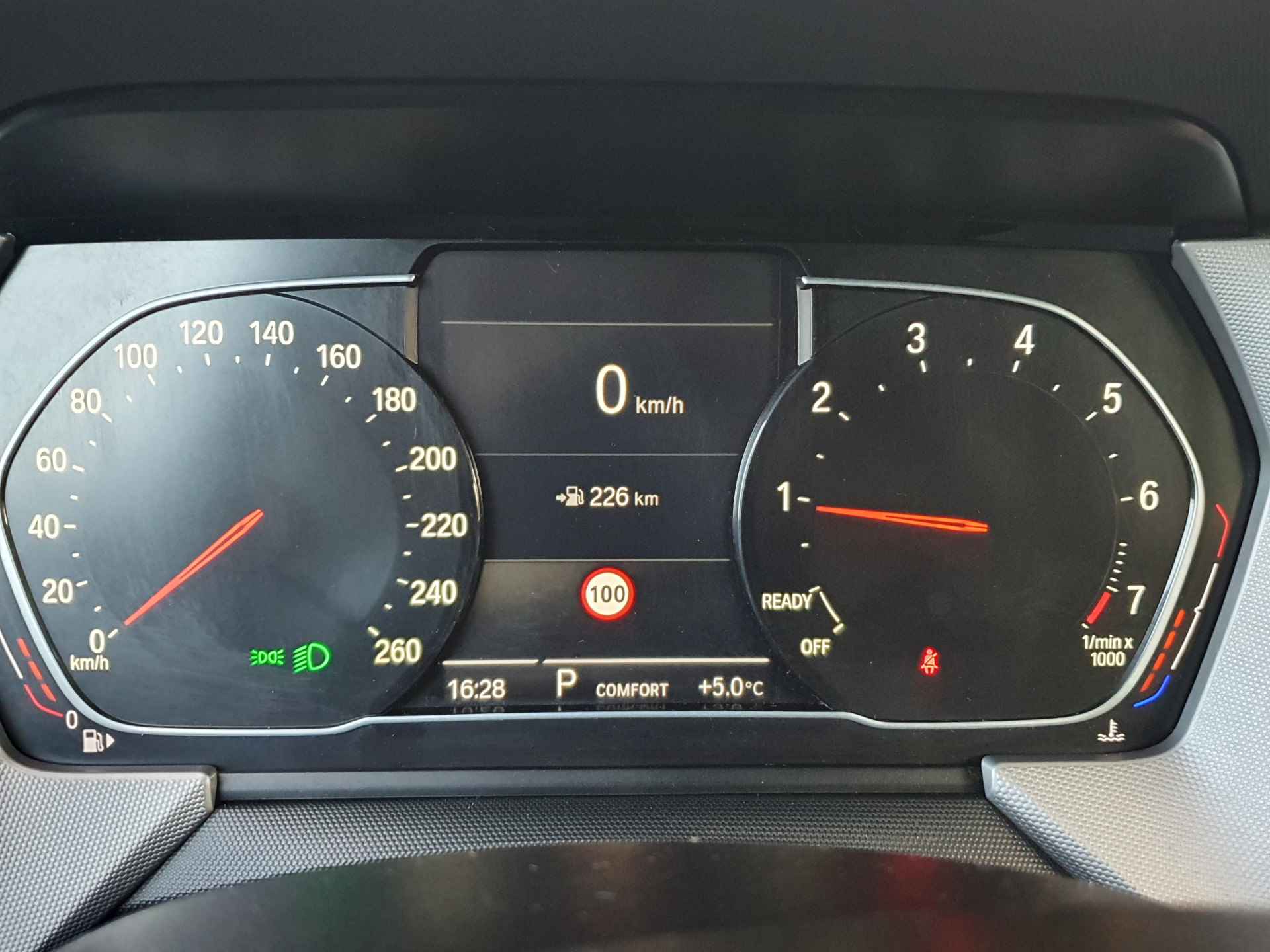 BMW 1-serie 118i High Executive Edition | Cruise Control | Stoelverwarming | Navigatie - 16/28