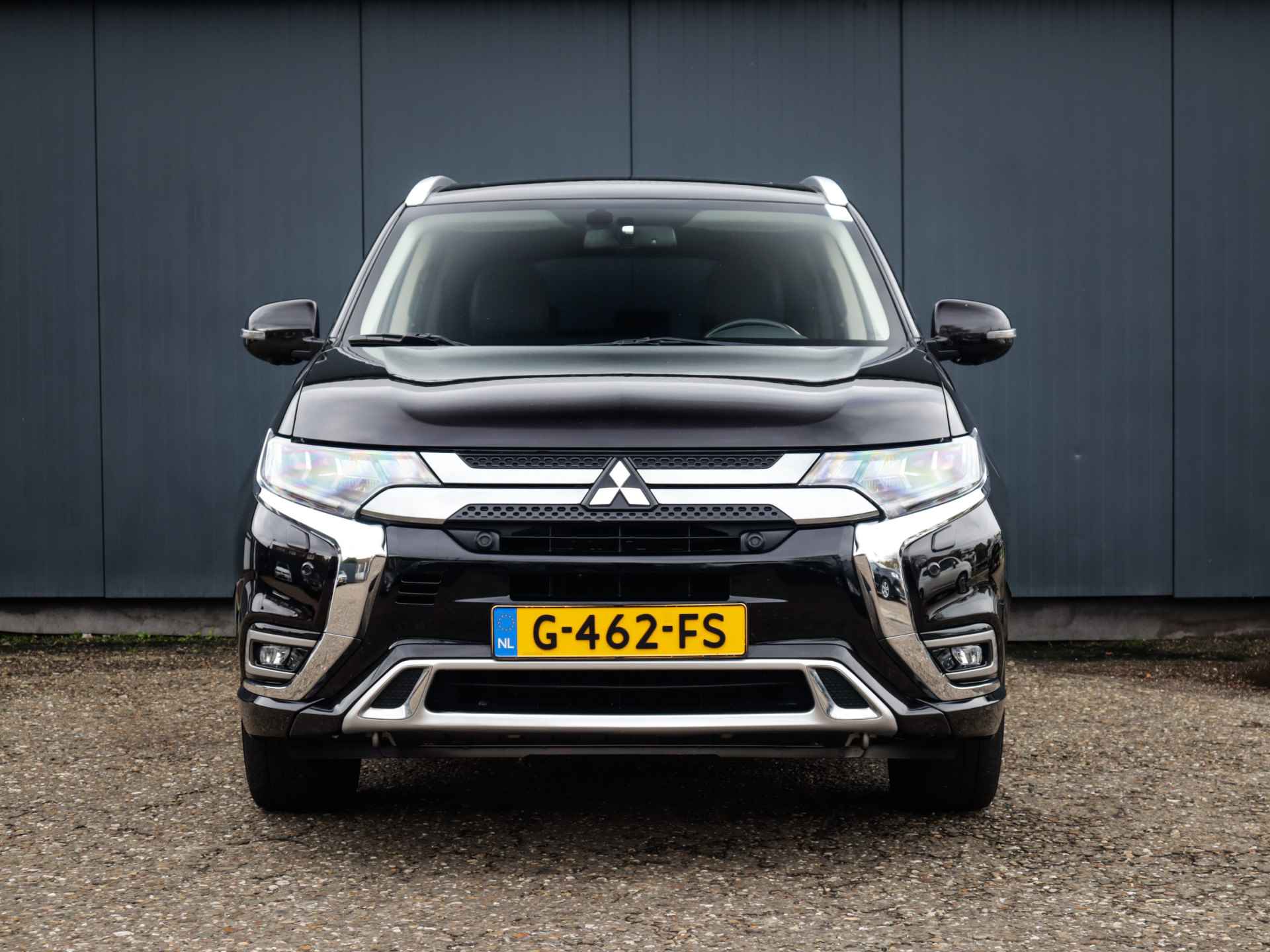 Mitsubishi Outlander 2.4 PHEV Intense+ (135 PK) 2e-Eig, Mitsubishi-Dealer-Onderh, 12-Mnd-BOVAG, NL-Auto, Leer, Panoramadak, Navigatie/Apple-Carplay/Android-Auto, Cruisecontrol, Achteruitrijcamera, Keyless-Entry/Start, Parkeersensoren-V+A, Premium-Audio, Elek.-Achterklep, Stoel/Stuur-Verwarming, Lm-Velgen-18Inch, Privacy-Glas - 17/44