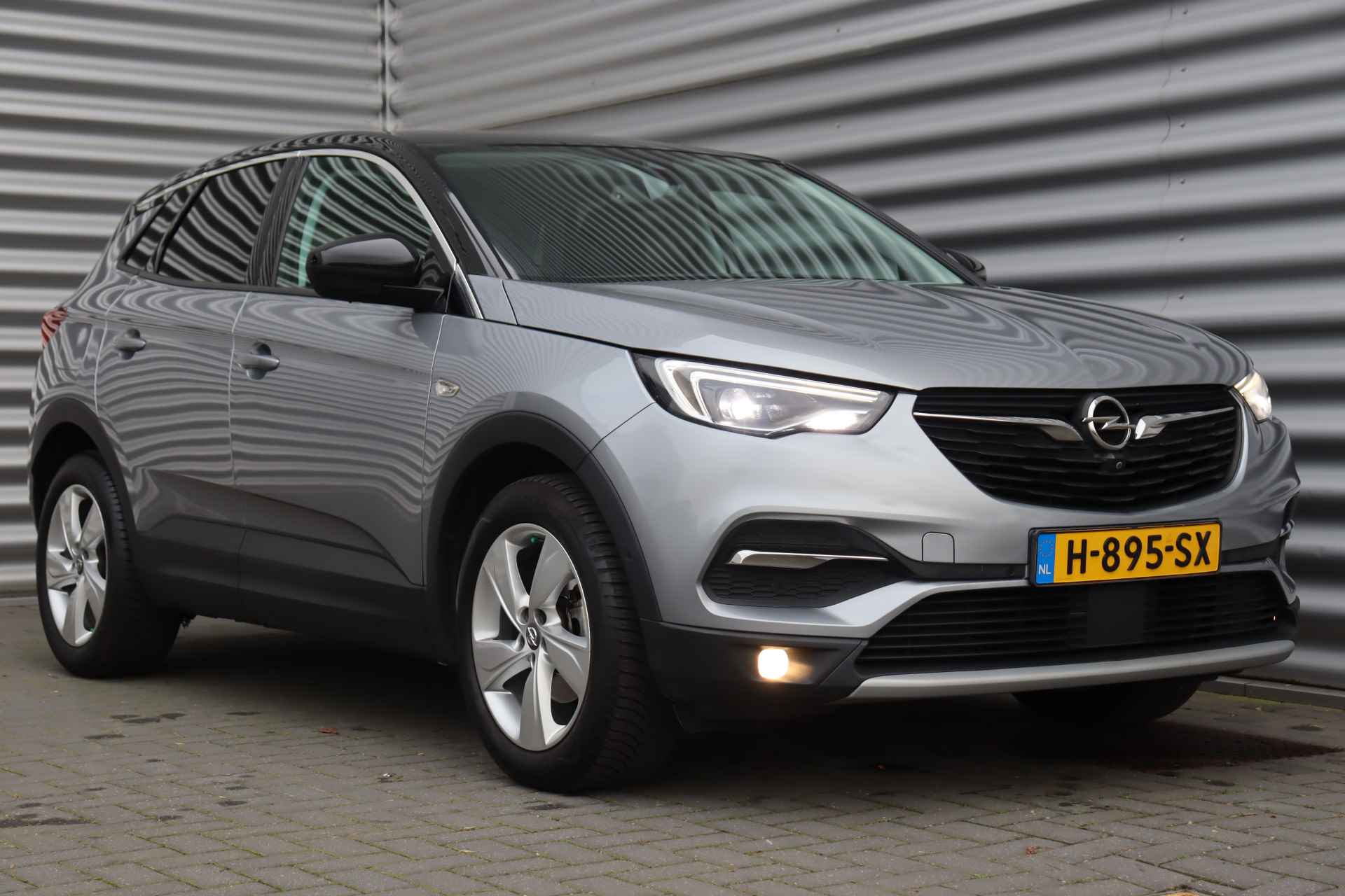 Opel Grandland X 1.2 TURBO 130PK INNOVATION+ / NAVI / LEDER / CLIMA / AGR / PDC / 18" LMV / KEYLESS / LED-MATRIX / WINTERPAKKET / BLUETOOTH / CRU - 4/47