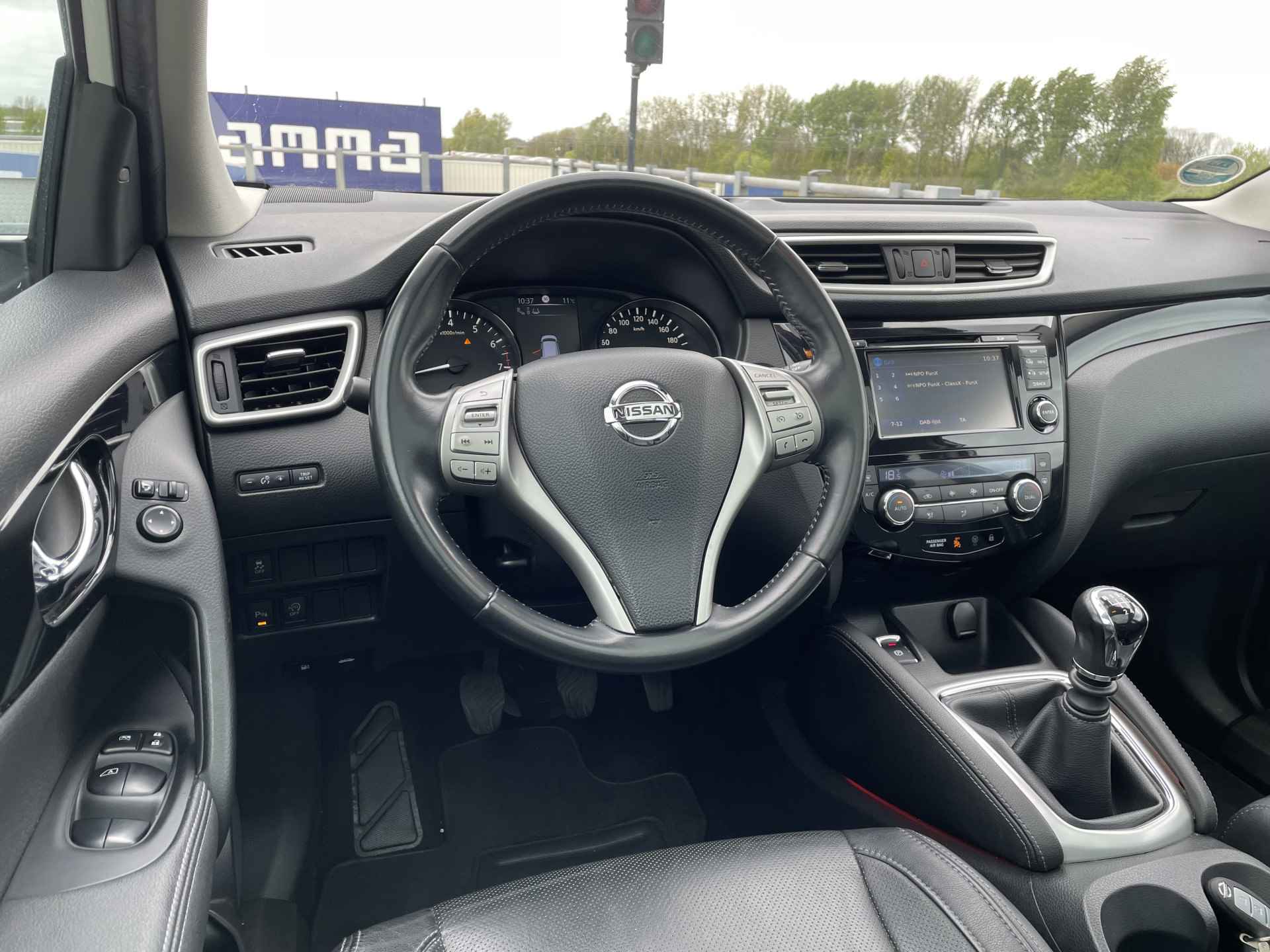 Nissan QASHQAI 1.2 DIG-T 115 Tekna | Lederen interieur | Panoramadak | Rondomzicht camera | Rijklaarprijs! - 15/38