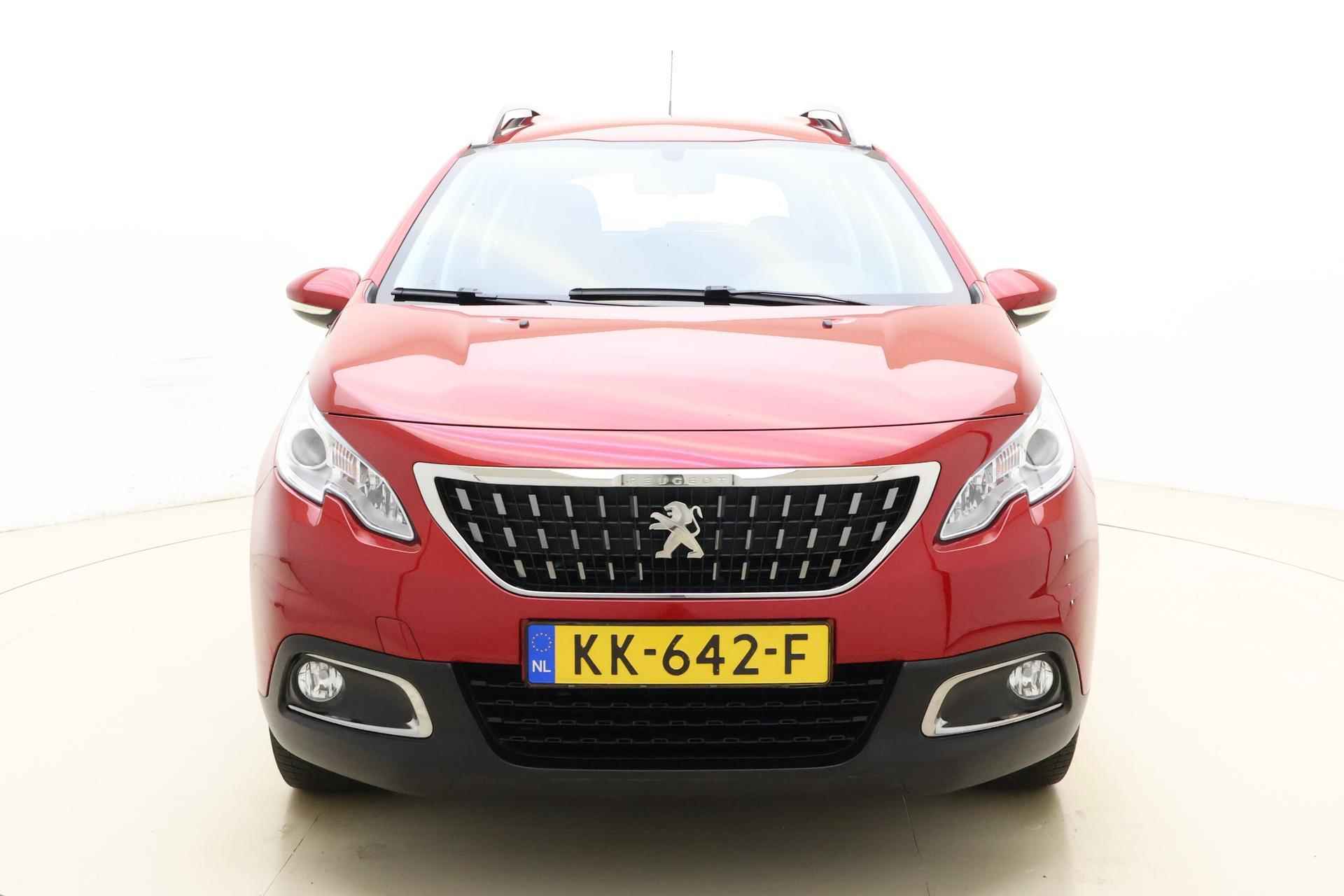 Peugeot 2008 1.2 PureTech Blue Lion | Trekhaak | Cruise Control | Airco | Elektrische ramen (voor) | DAB | Navigatie | Carplay | Parkeersensoren (achter) | - 6/29