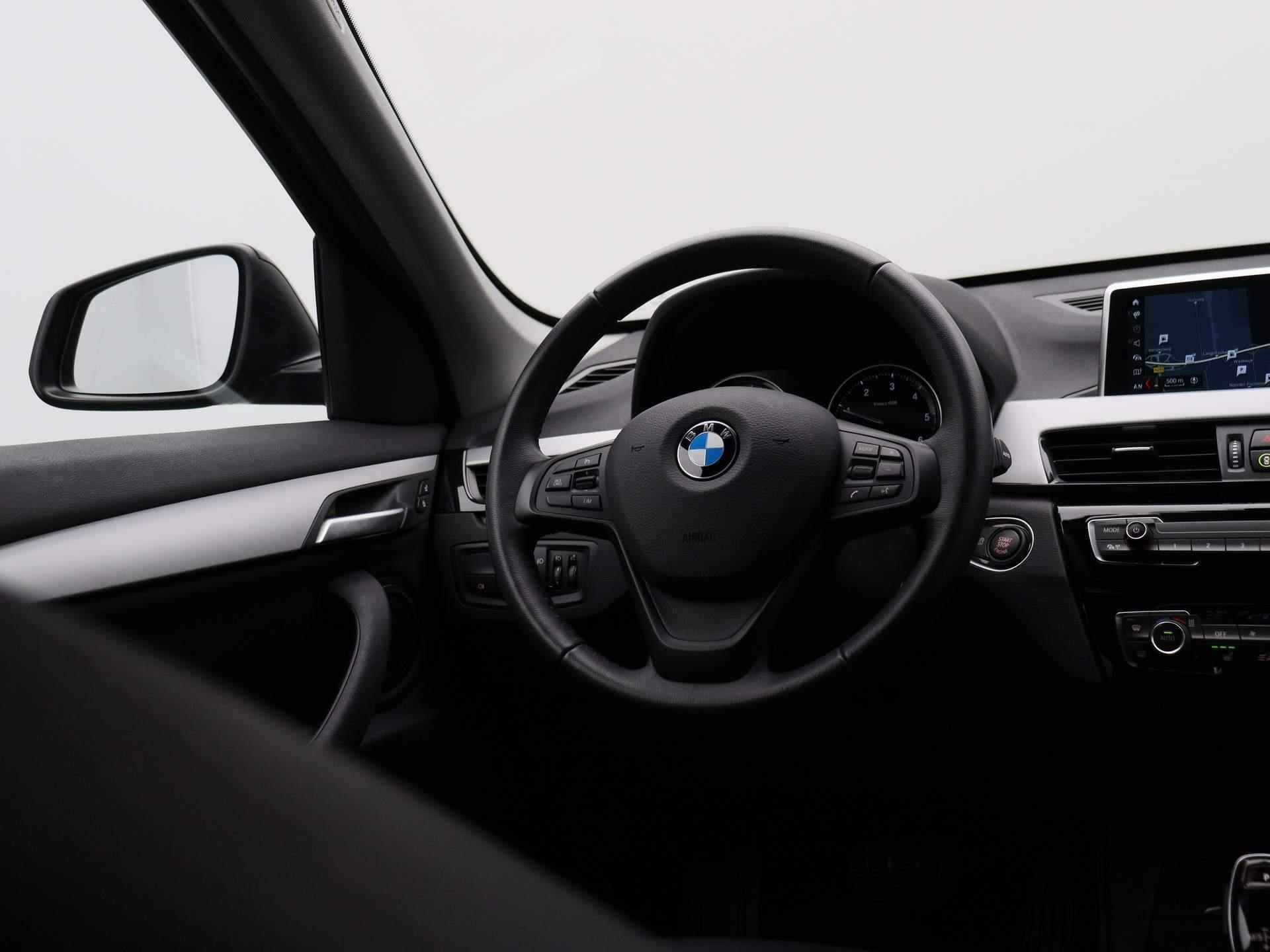 BMW X1 sDrive16d Executive * | Leder | Navigatie | Climate Control | Parkeersensoren | Cruise Control | Bluetooth | Stoelverwarming | Elektrische Achterklep | - 11/37